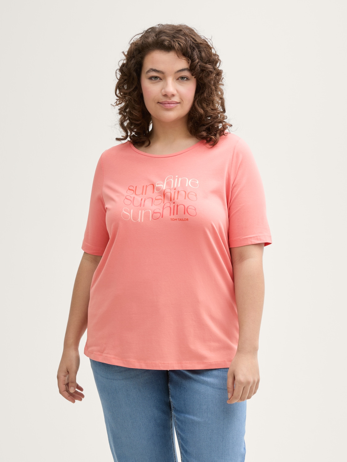 Plus Size - T-Shirt mit Print - rosewood pink - Ausschnitt Model-Vorderansicht