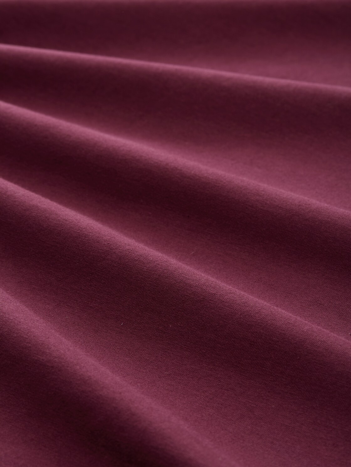 Plus Size - T-Shirt mit Print - bordeaux red - Material-Ansicht