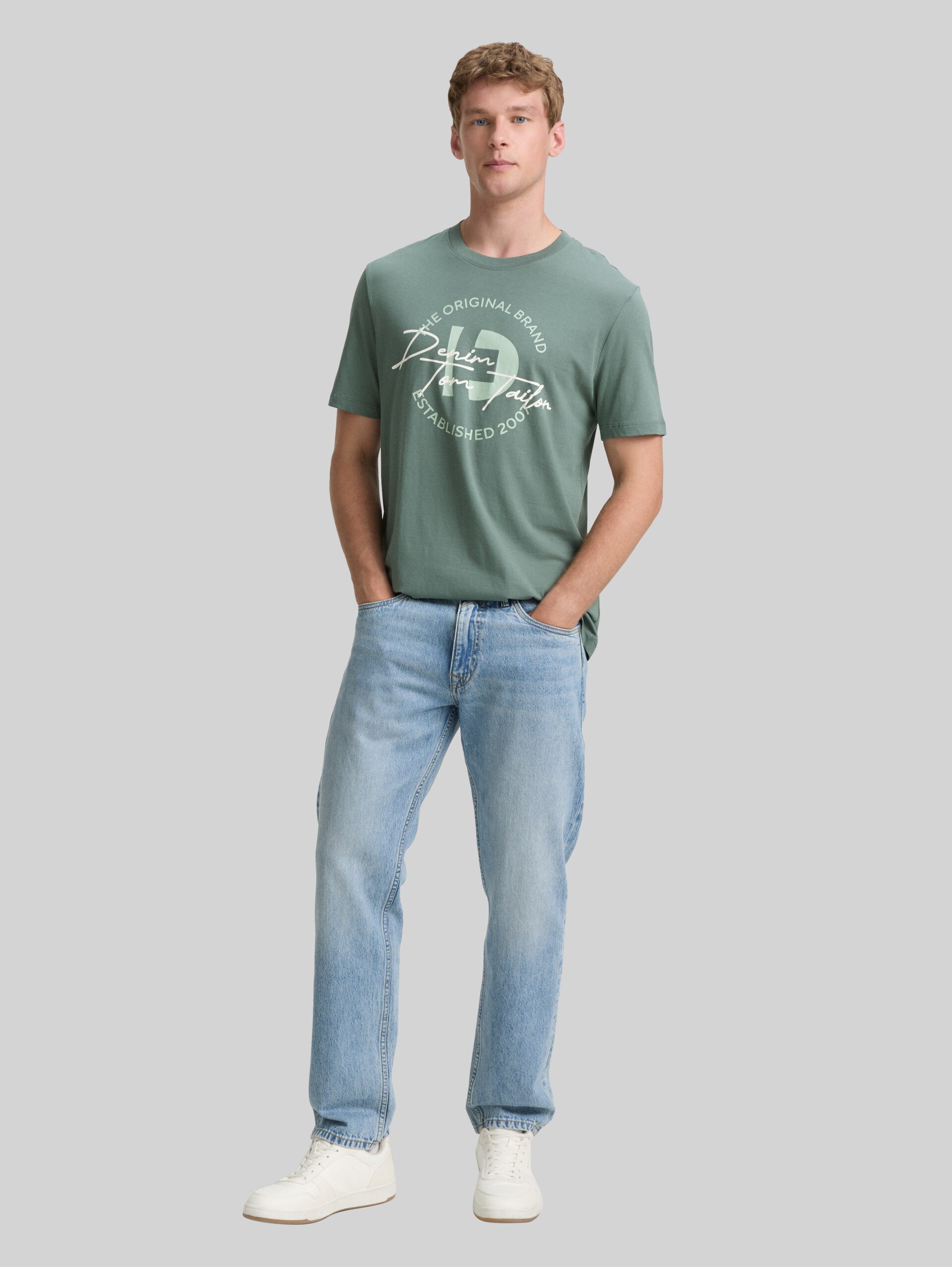 T-shirt met print in een set van 3 - washed jasper green - Model vooraanzicht