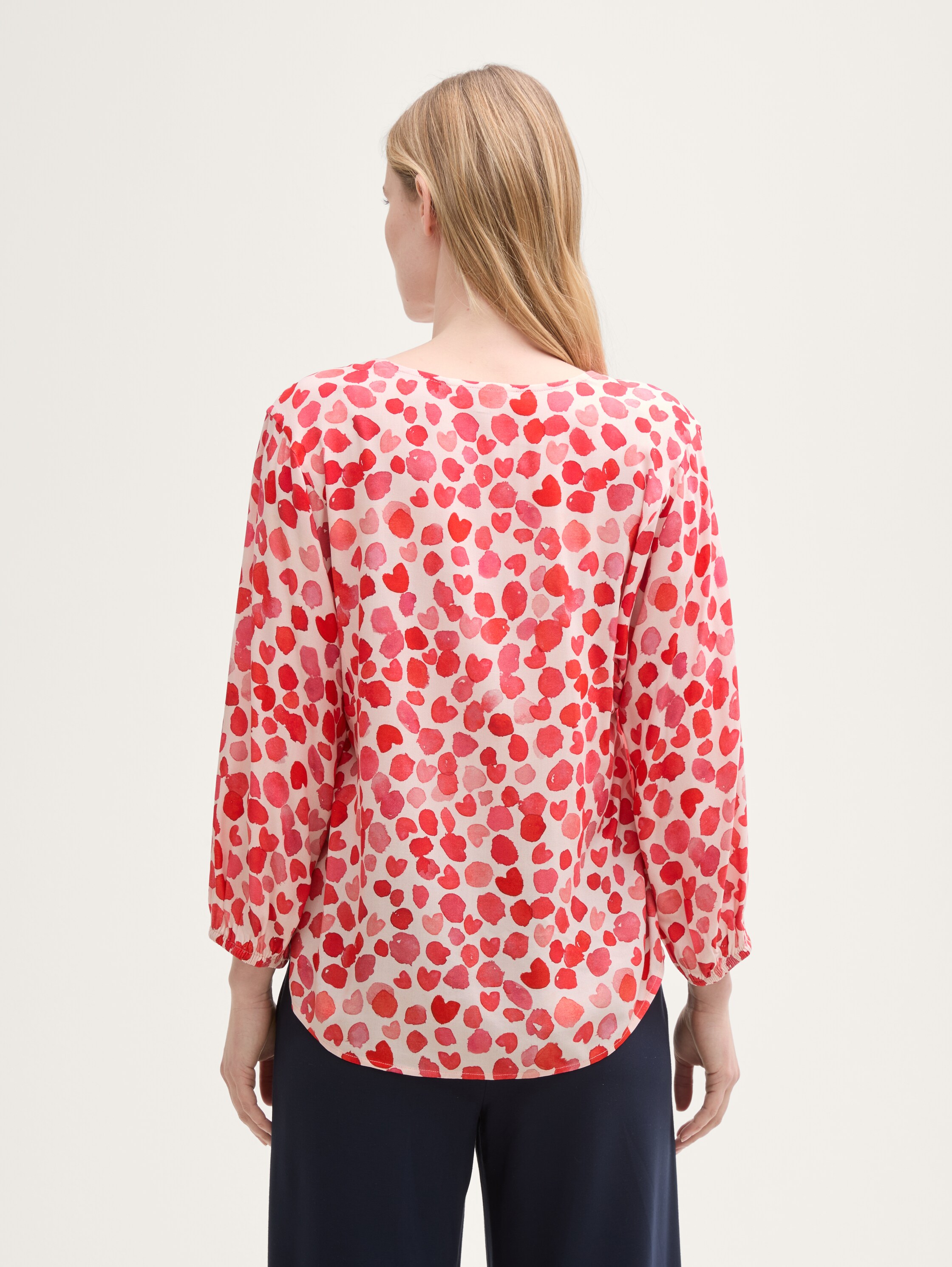 Bluse mit V-Ausschnitt - rose_red_heart_print - 
