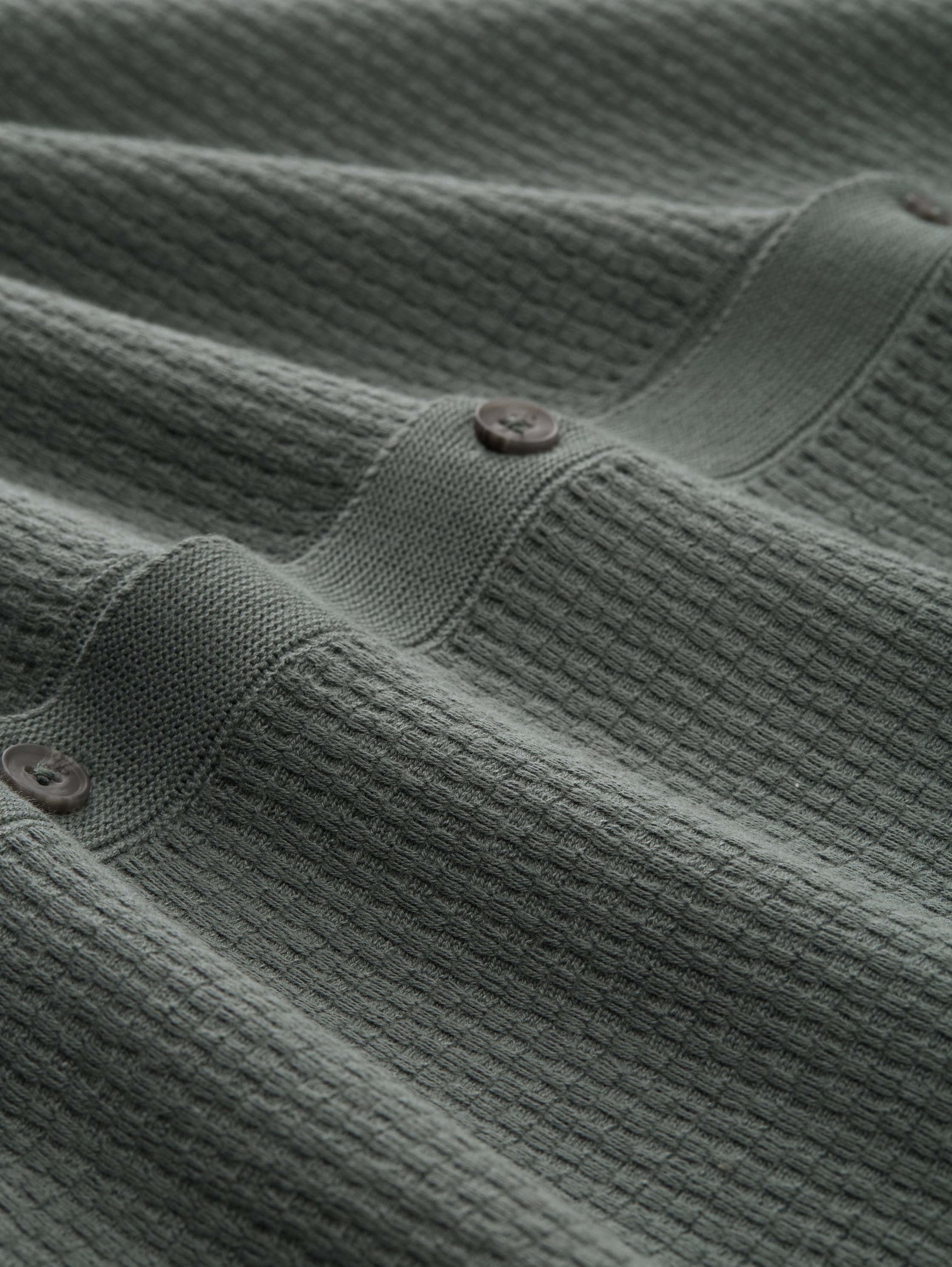Strick-Poloshirt mit kurzen Ärmeln - washed_jasper_green - 