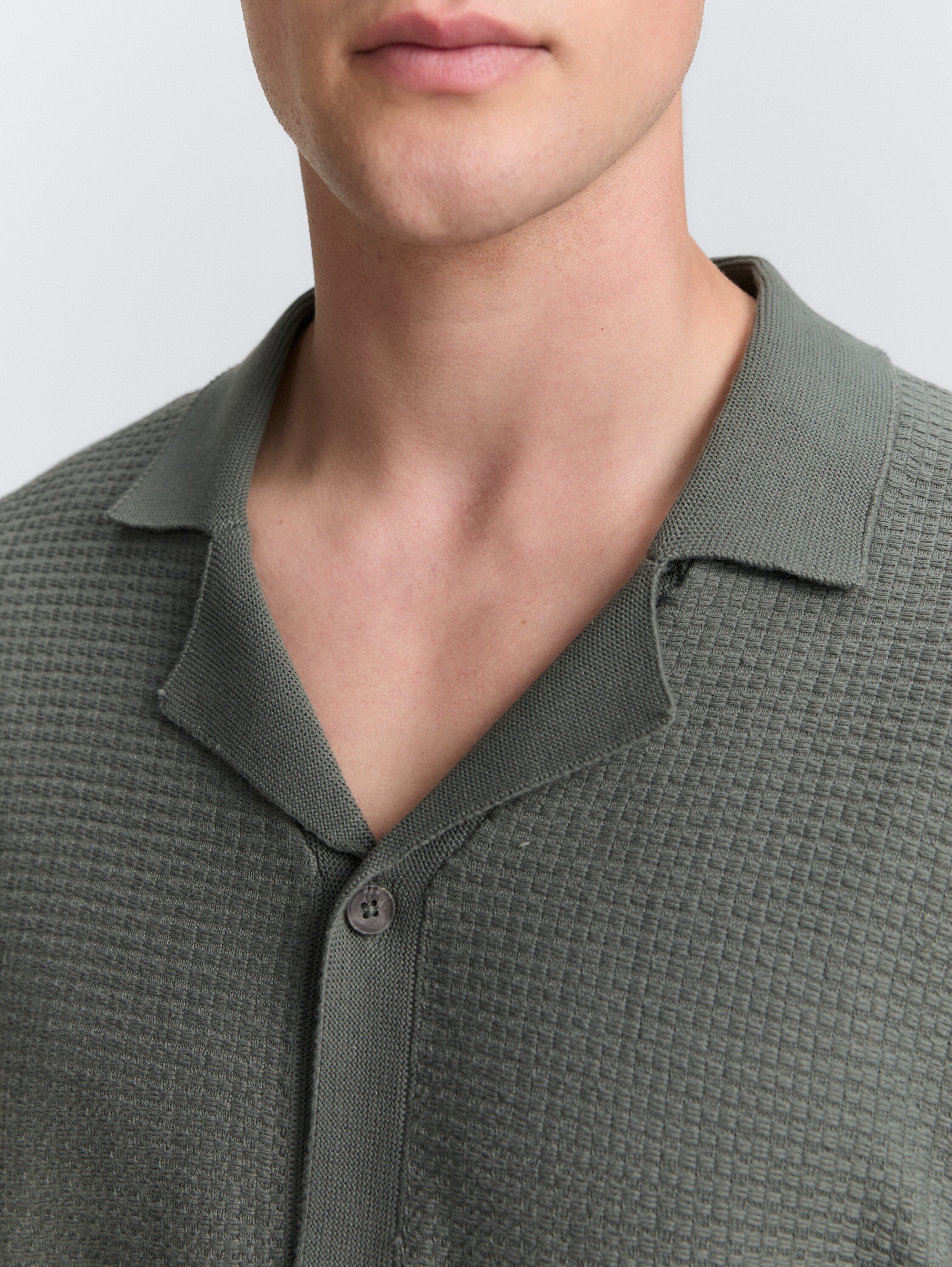 Strick-Poloshirt mit kurzen Ärmeln - washed_jasper_green - 