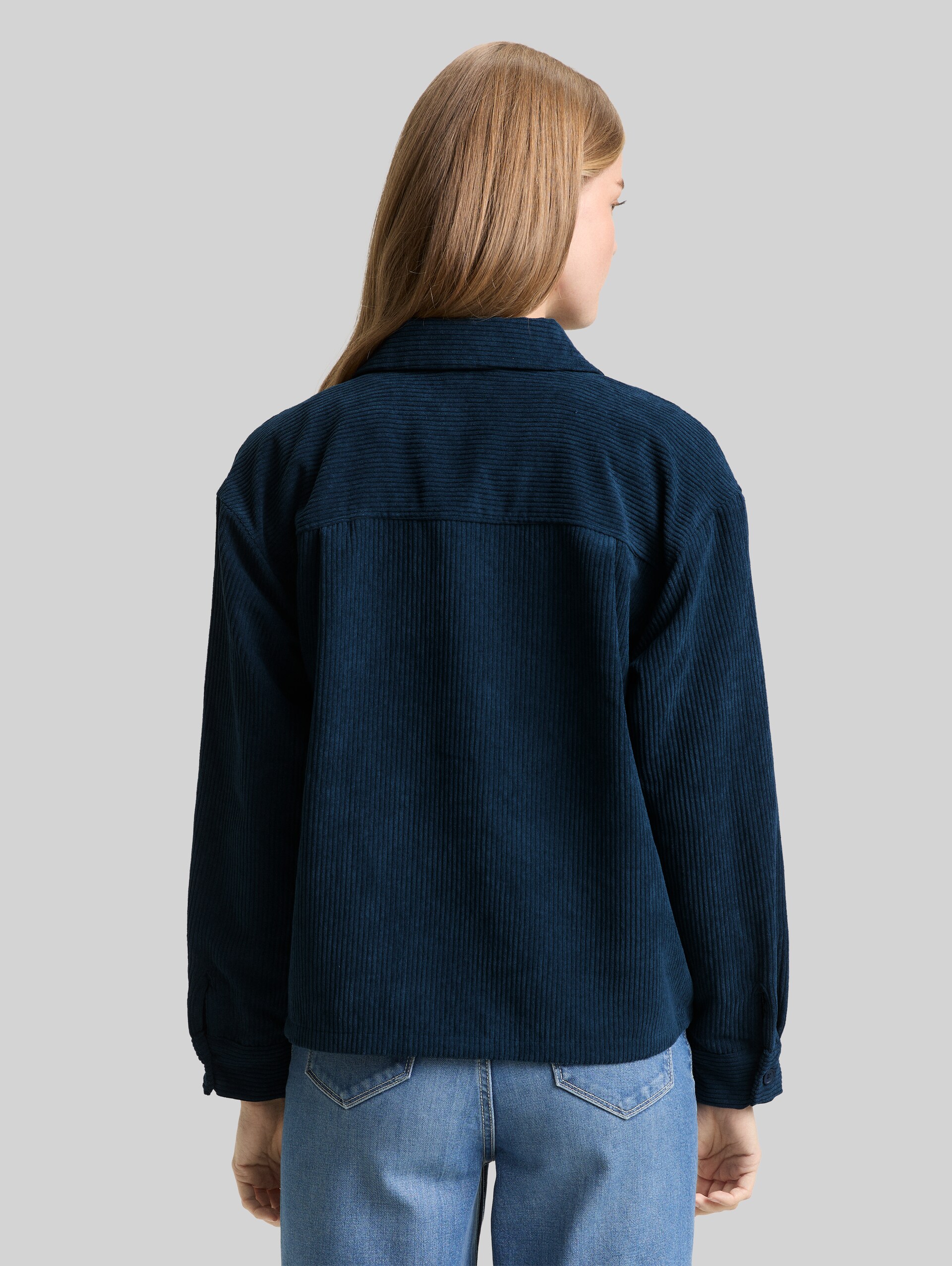 Boxy fit corduroy blouse - dark sea petrol - Neckline model-back view