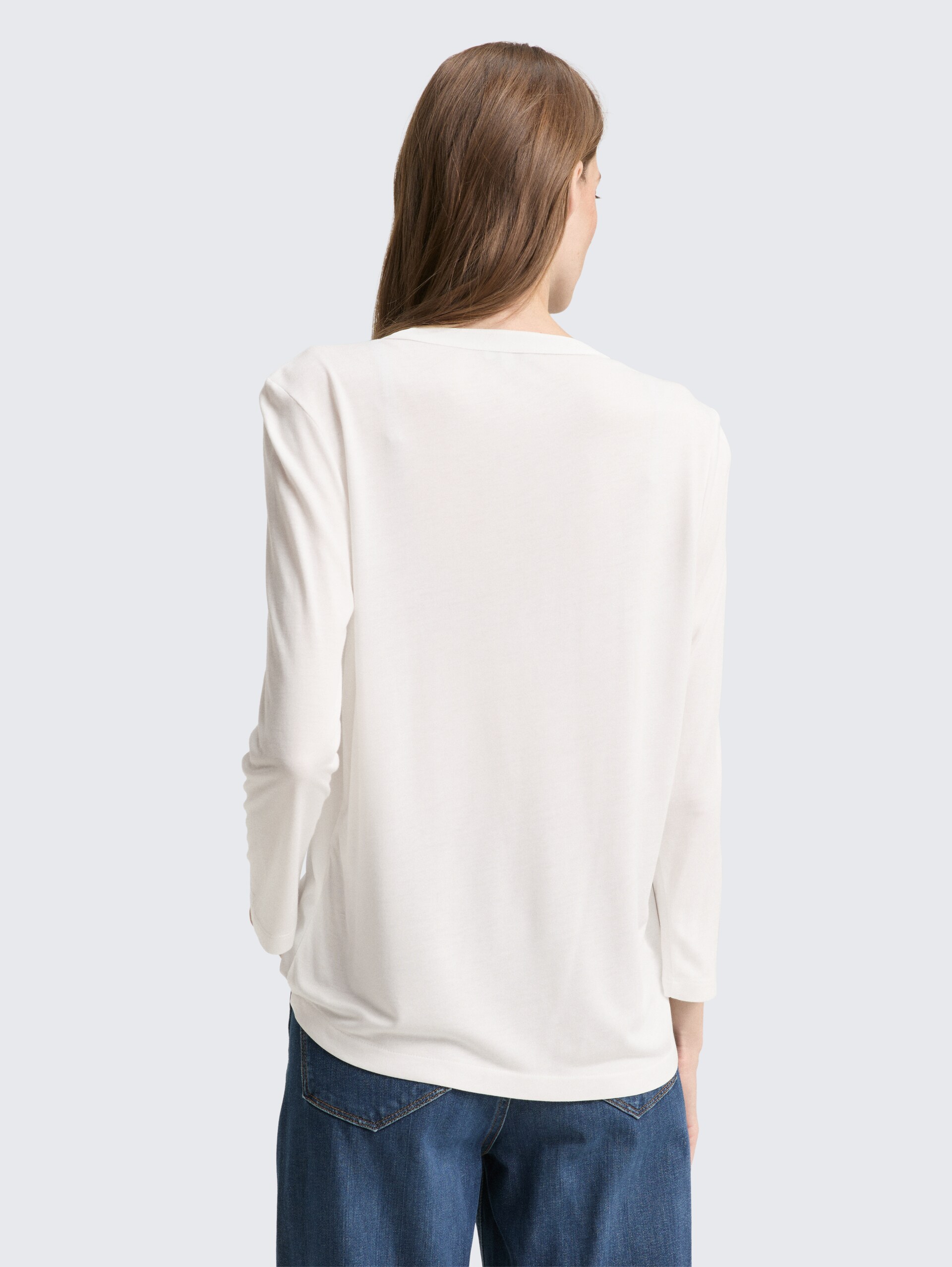 Henley Langarmshirt im Material-Mix - Whisper White - Auschnitt Model-Rückansicht