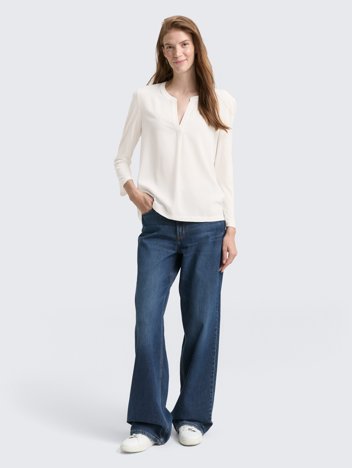 Henley Langarmshirt im Material-Mix - Whisper White - Model-Vorderansicht