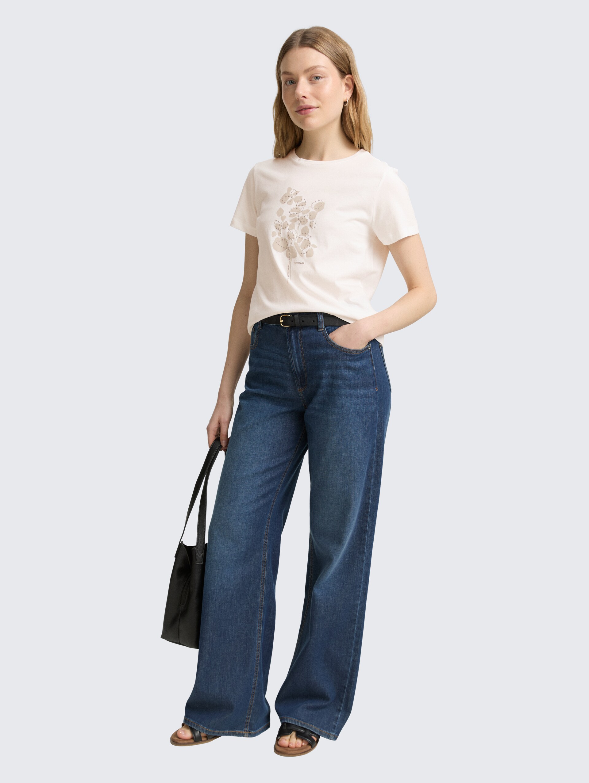 T-Shirt mit Print - Whisper White - Model-Vorderansicht