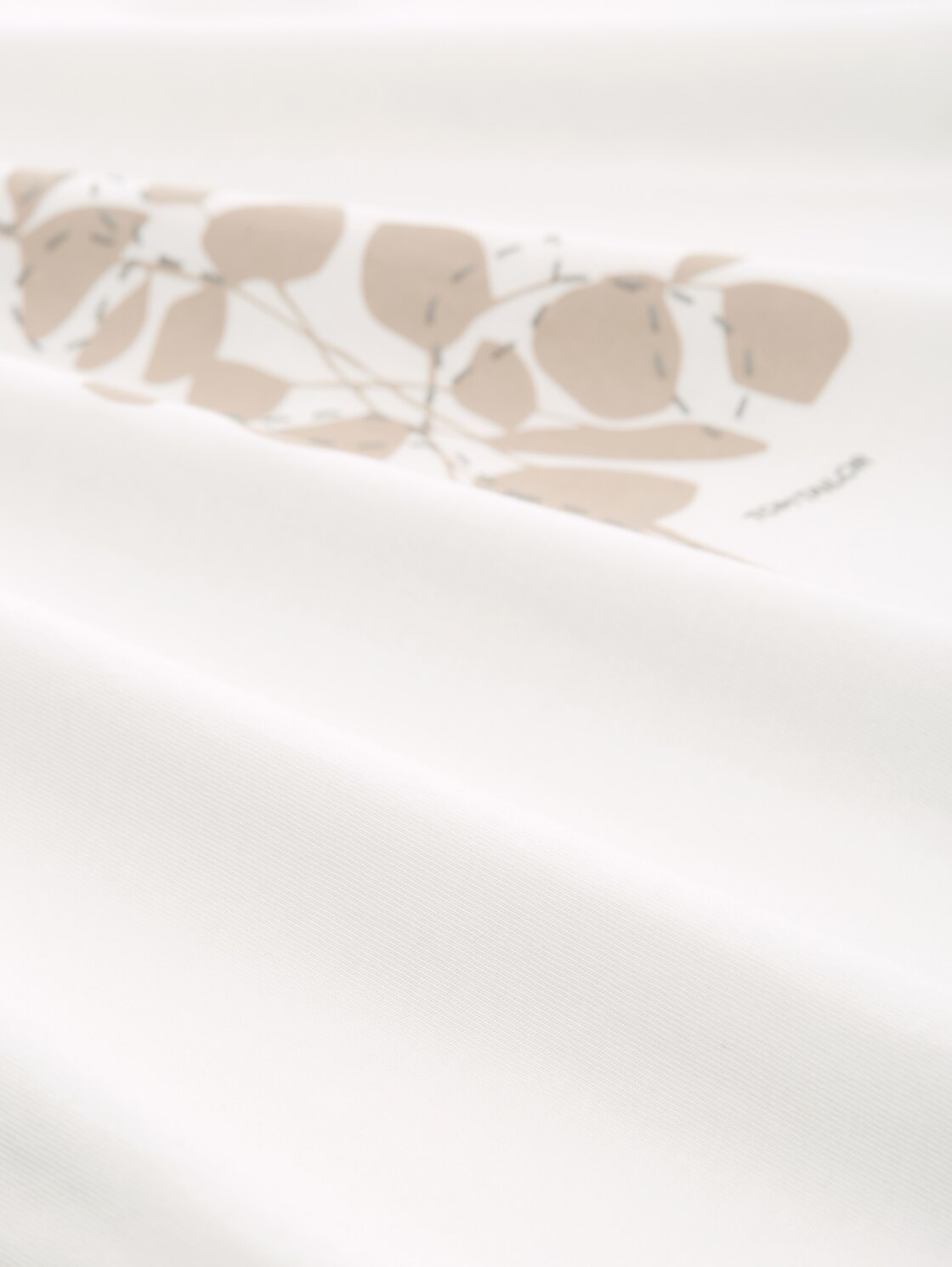 T-Shirt mit Print - Whisper White - Material-Ansicht