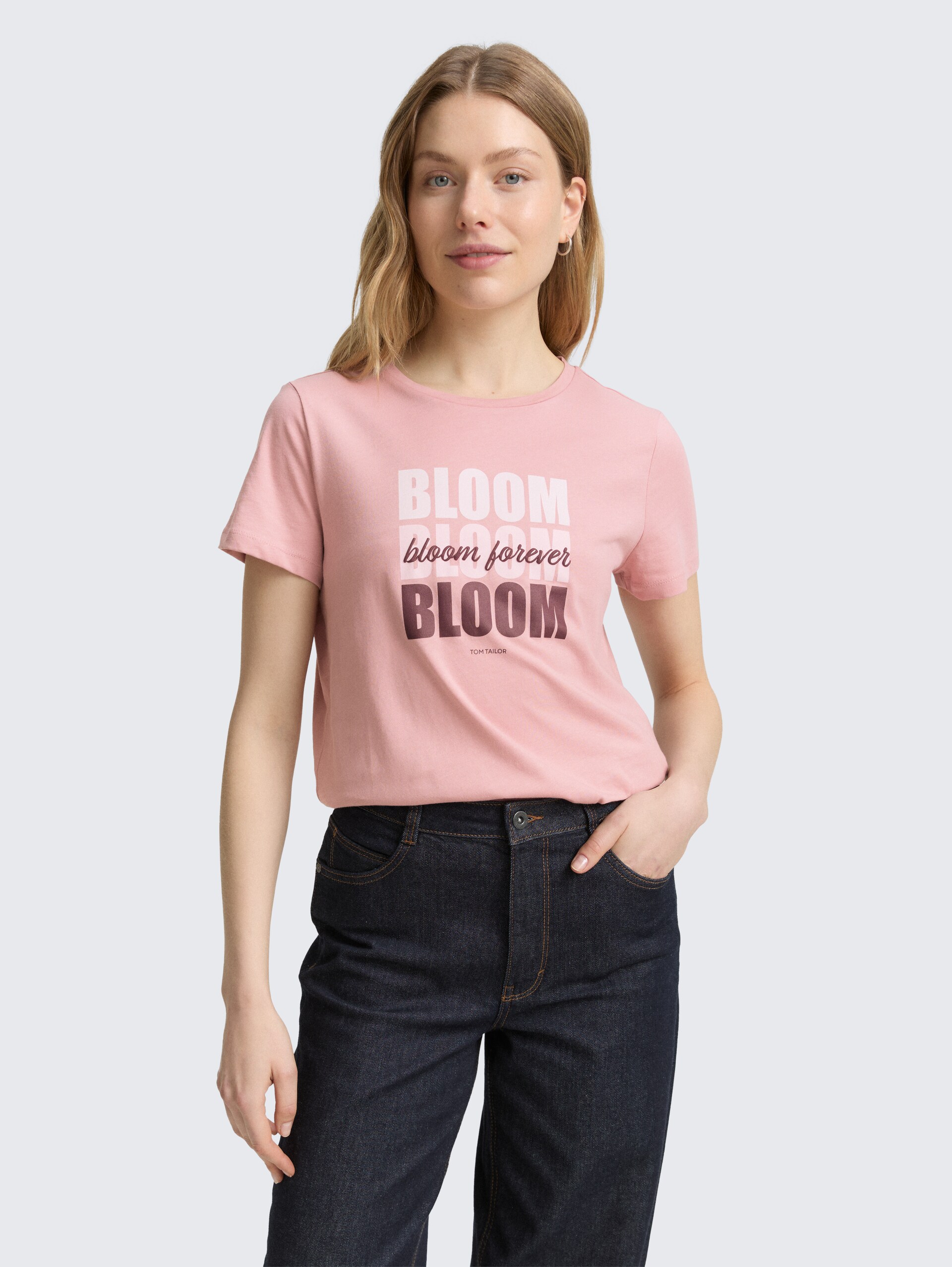 T-Shirt mit Print - Morning Pink - Ausschnitt Model-Vorderansicht