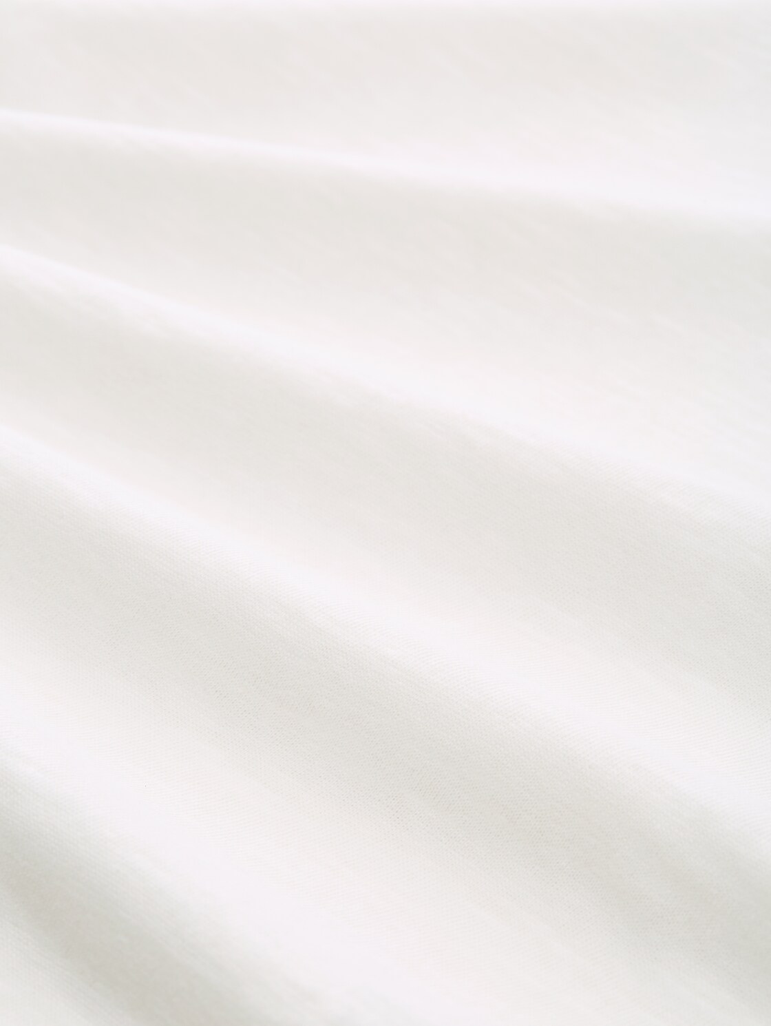 T-Shirt mit V-Ausschnitt - Whisper White - Material-Ansicht