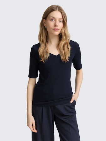 T-Shirt mit V-Ausschnitt von Women, Lunar Eclipse