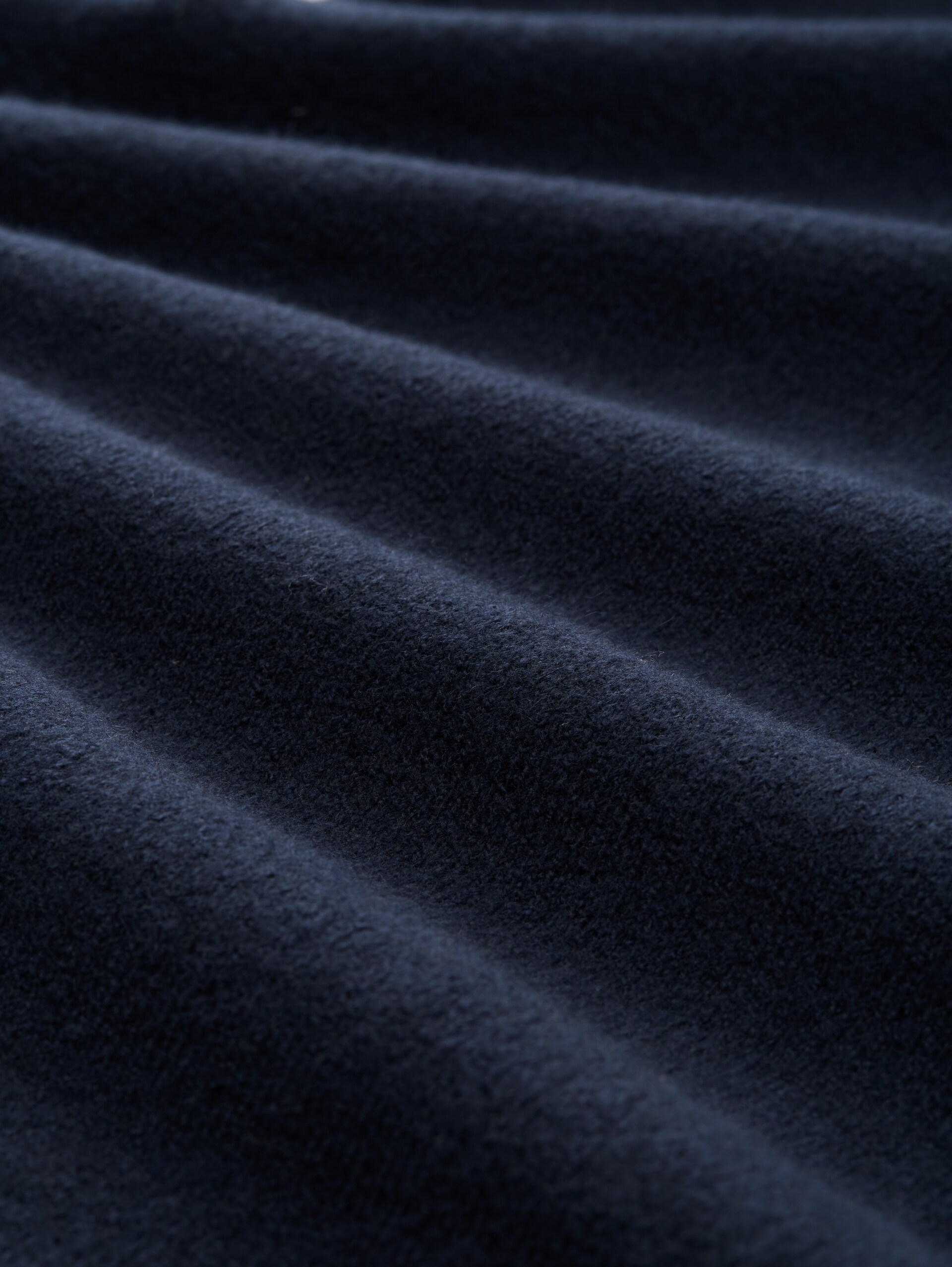 Knitted dress with a submarine neckline - Lunar Eclipse - Material view