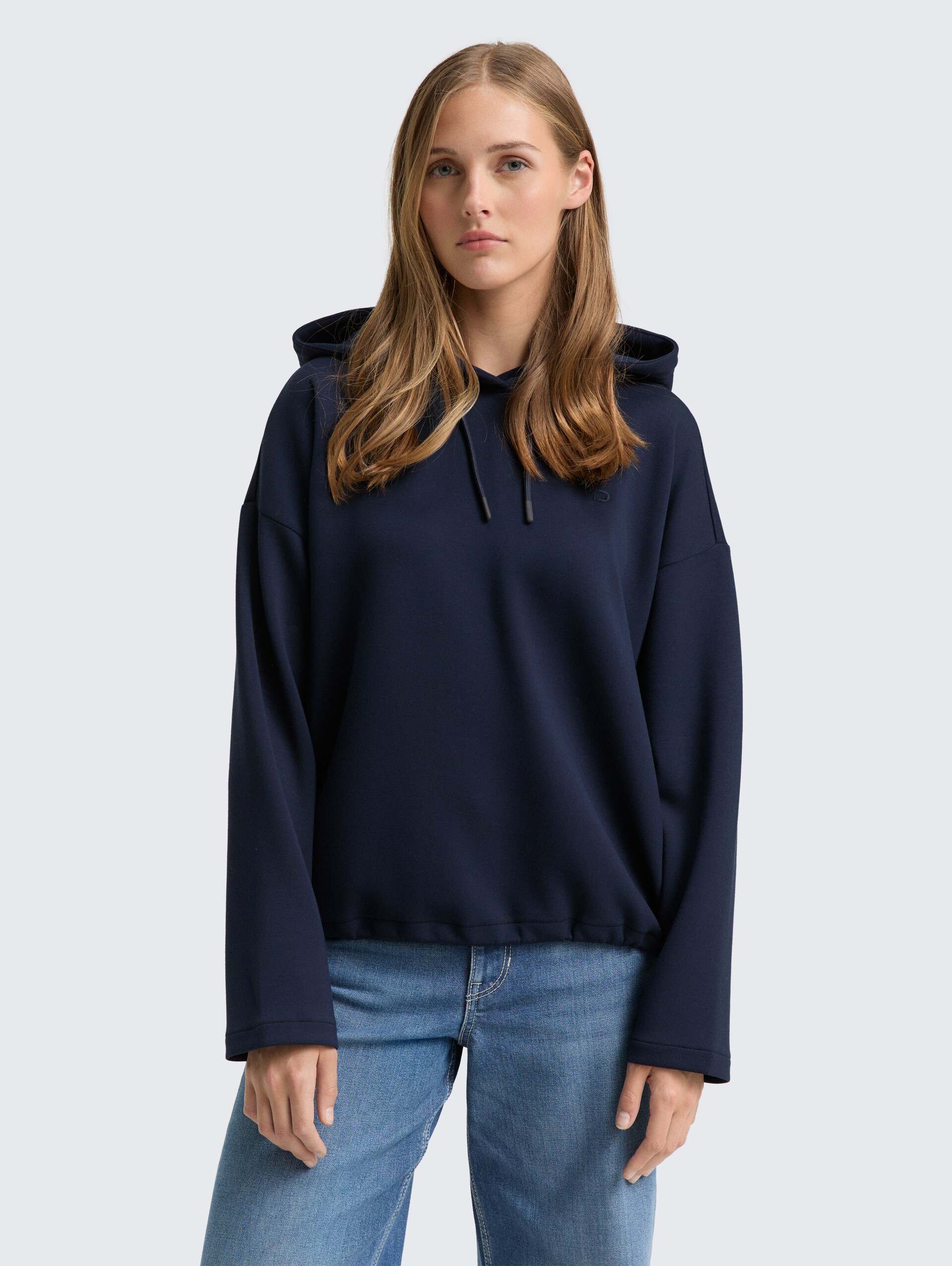 Loose Fit Scuba Hoodie Sweatshirt - sky captain blue - Ausschnitt Model-Vorderansicht