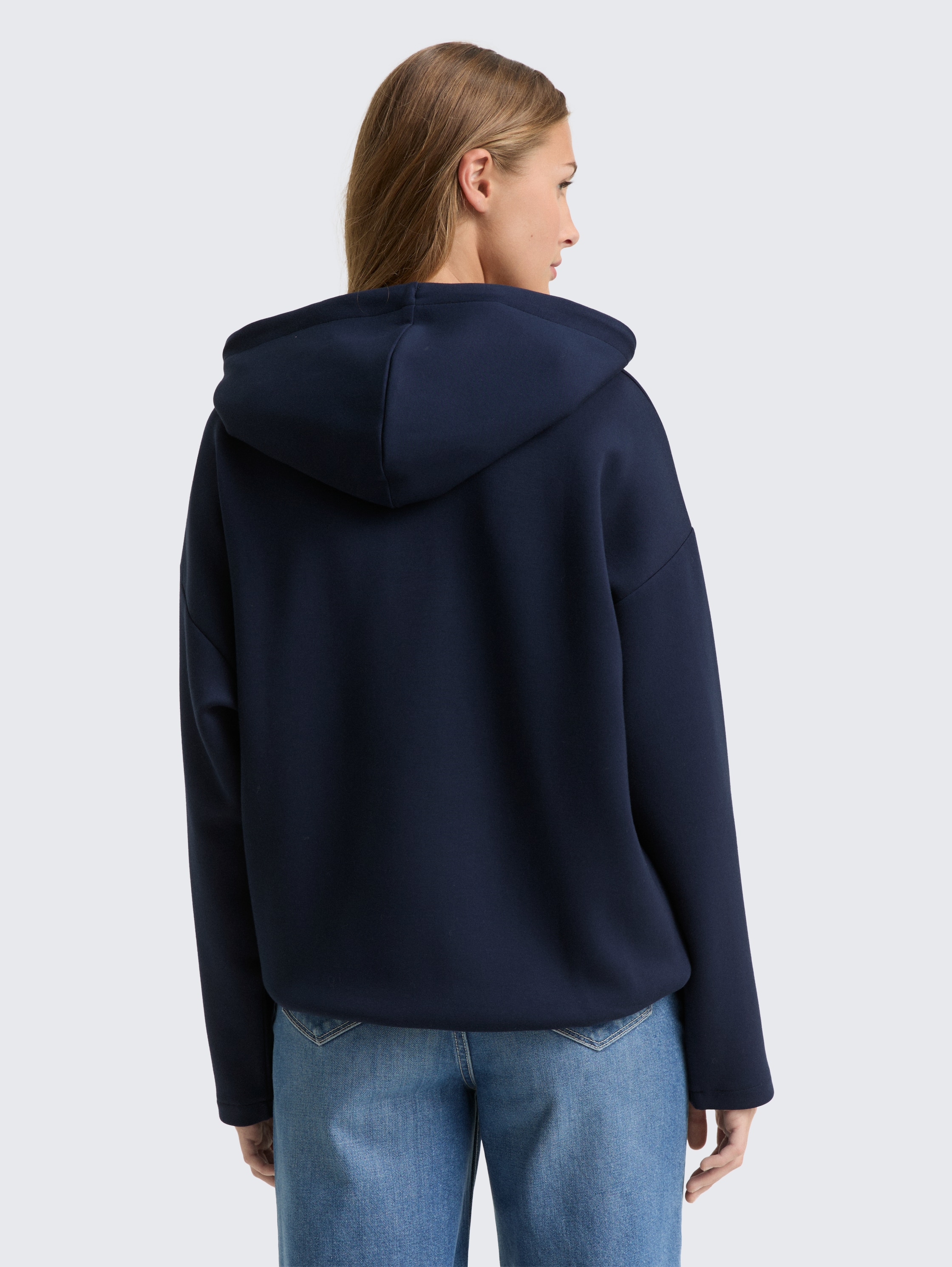 Loose Fit Scuba Hoodie Sweatshirt - sky captain blue - Auschnitt Model-Rückansicht