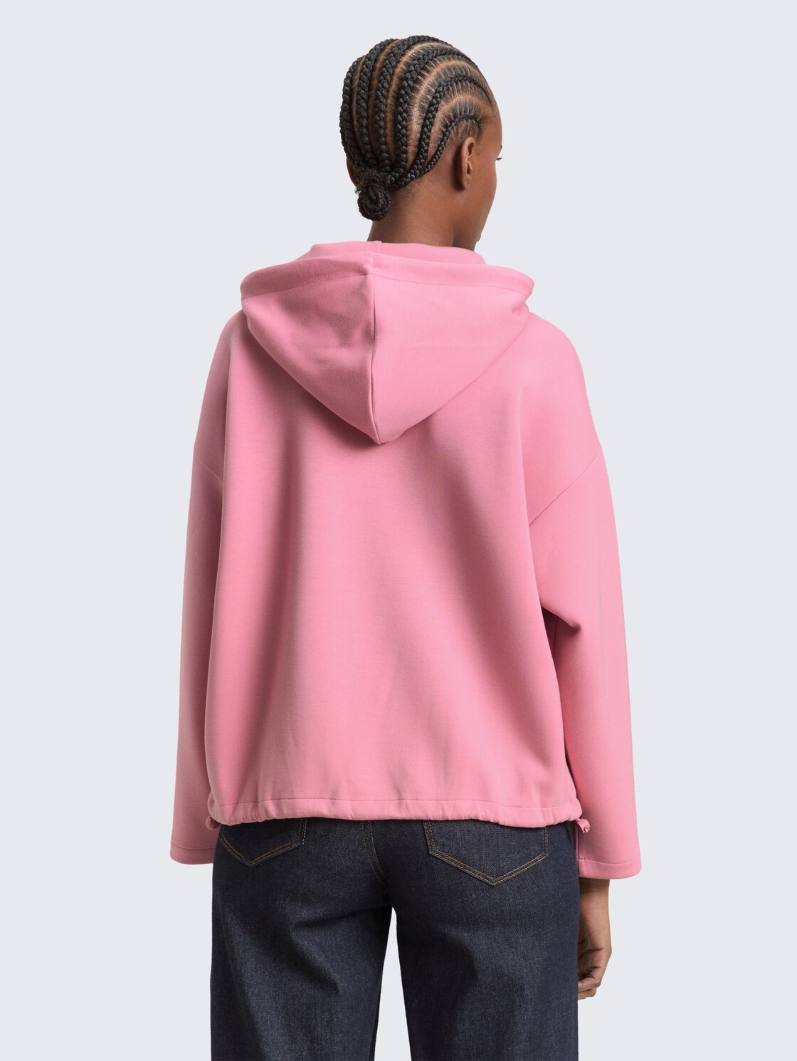 Loose Fit Scuba Hoodie Sweatshirt - Soft Blush Rose - Auschnitt Model-Rückansicht