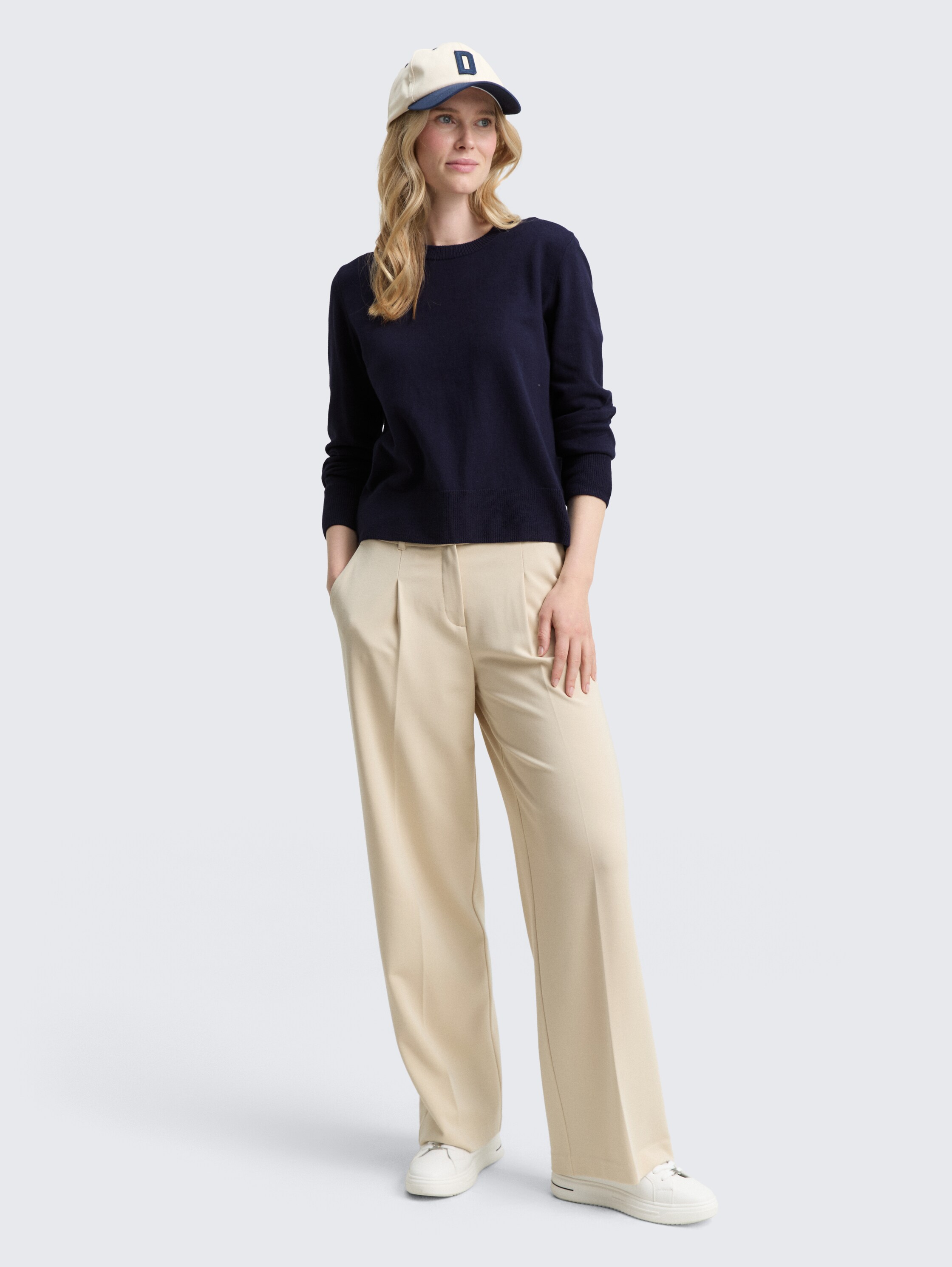 Gebreide trui met kasjmier - Knitted Navy Melange - Model vooraanzicht