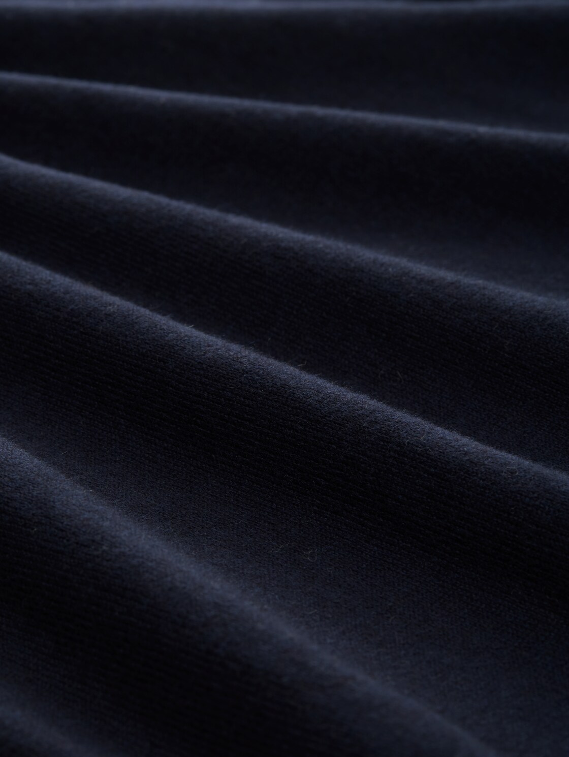 Strickpullover mit Kaschmir-Anteil - Knitted Navy Melange - Material-Ansicht