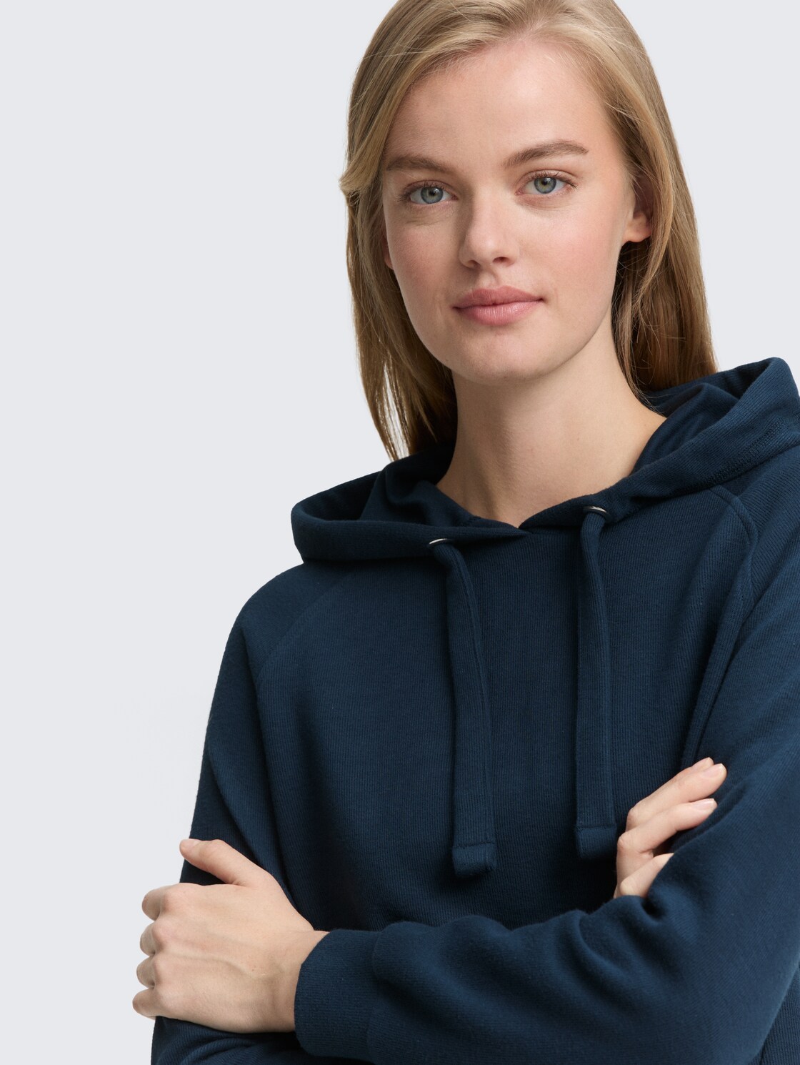 Loose Fit Hoodie Sweatshirt - dark sea petrol - Detail-Model-Ansicht