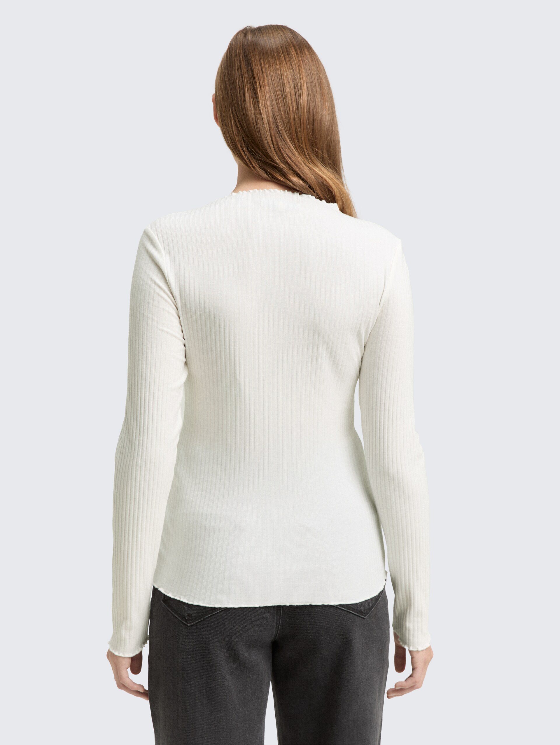 Ripp Langarmshirt mit Stehkragen - off white - Auschnitt Model-Rückansicht