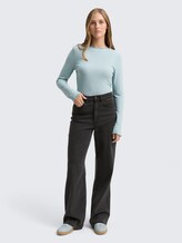 Ripp Langarmshirt mit Stehkragen - Silver Cloud Blue - Model-Vorderansicht