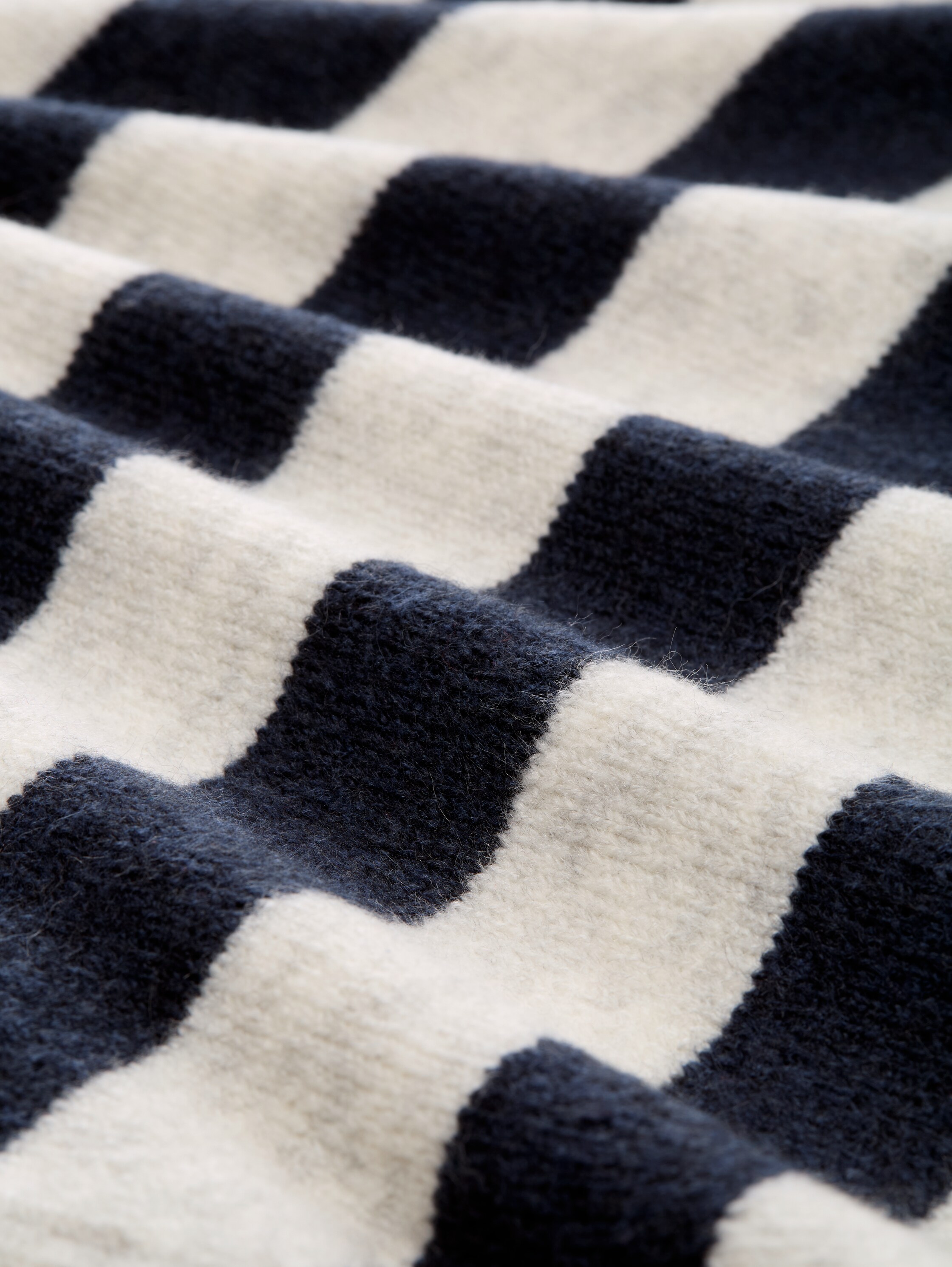 Vest met V-hals - navy off white stripe - Materiaalweergave