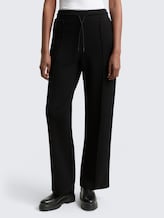 Pantalon droit en scuba - deep black - Découpe Vue de face du modèle