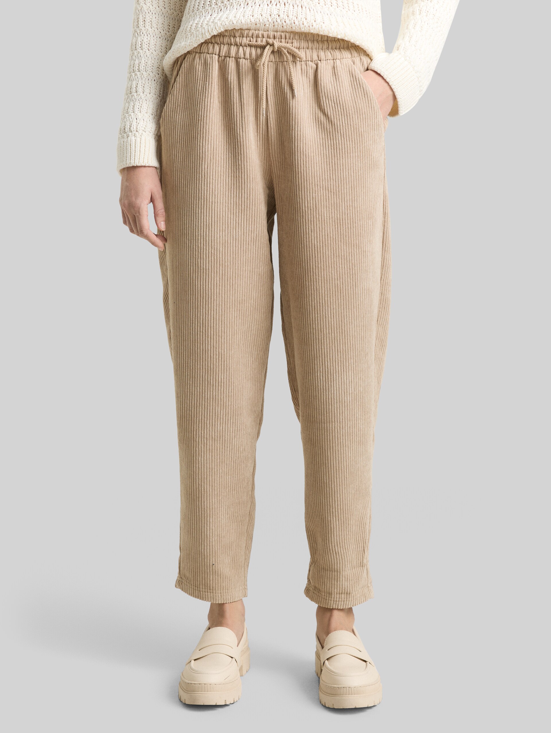 Corduroy trousers with drawstring - tan brown - Neckline model front view