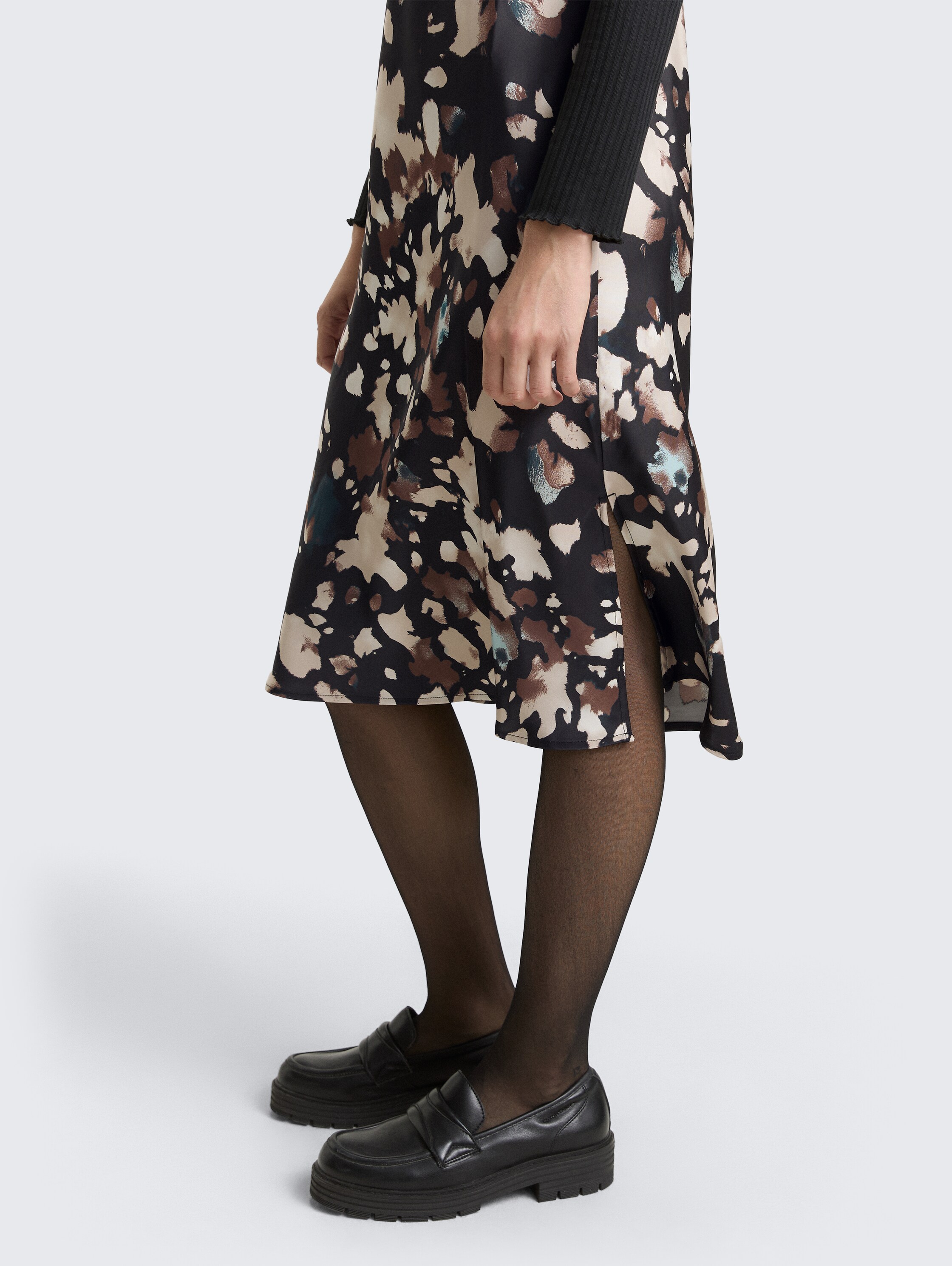 Satin Midi-Kleid mit Muster - abstract_print - 