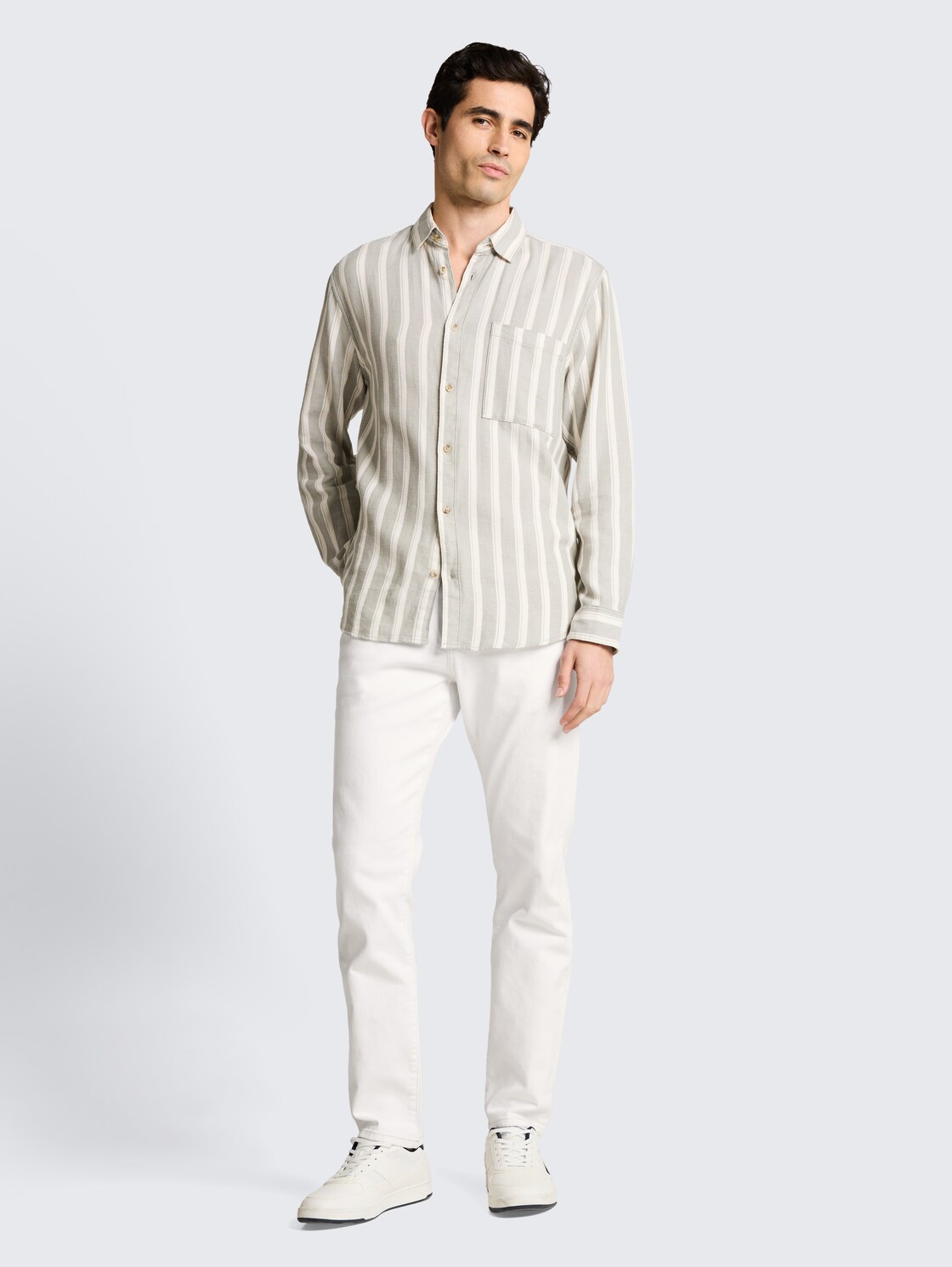 TTJOSH REGULAR SLIM Jeans - White Denim - Model-Vorderansicht