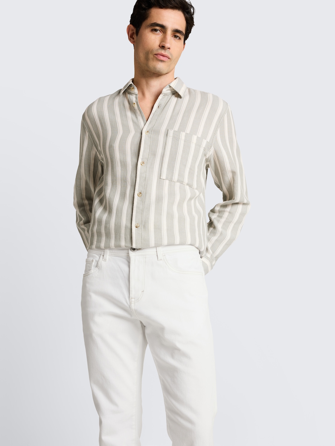 TTJOSH REGULAR SLIM Jeans - White Denim - Detail-Model-Ansicht