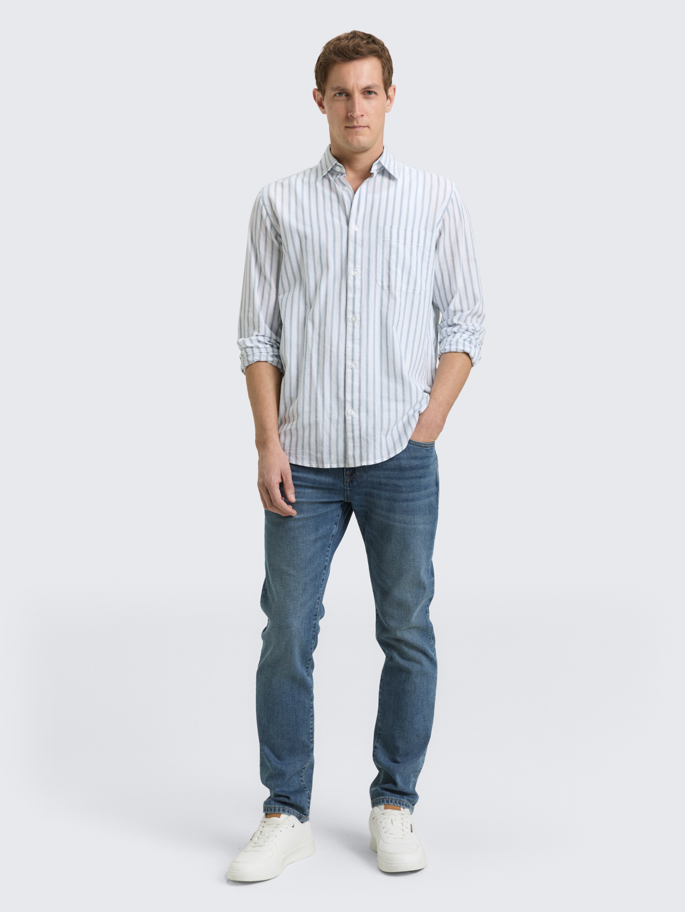 TTJOSH REGULAR SLIM Jeans - Used Mid Stone Blue Denim - Model-Vorderansicht