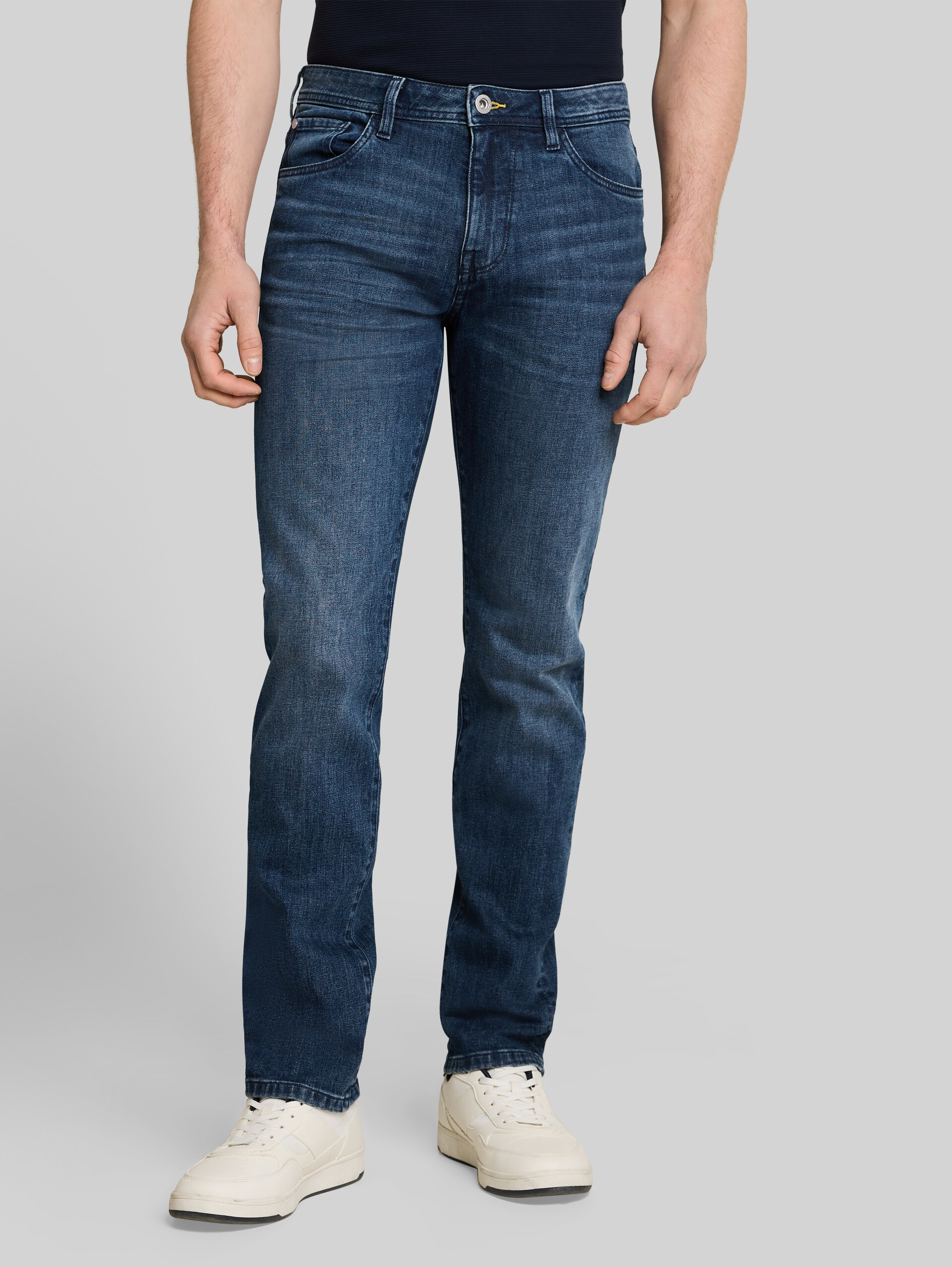 TTJOSH REGULAR SLIM Jeans - mid stone bright blue denim - Ausschnitt Model-Vorderansicht