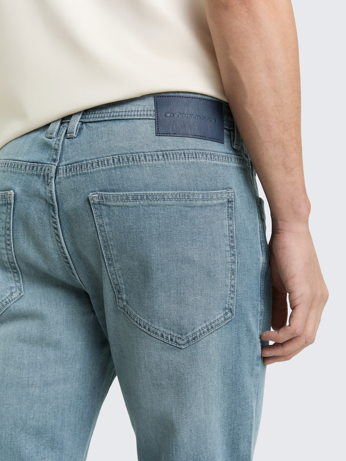 TTMARVIN STRAIGHT Jeans mit Stretch - light stone blue grey denim - Detail-Model-Ansicht