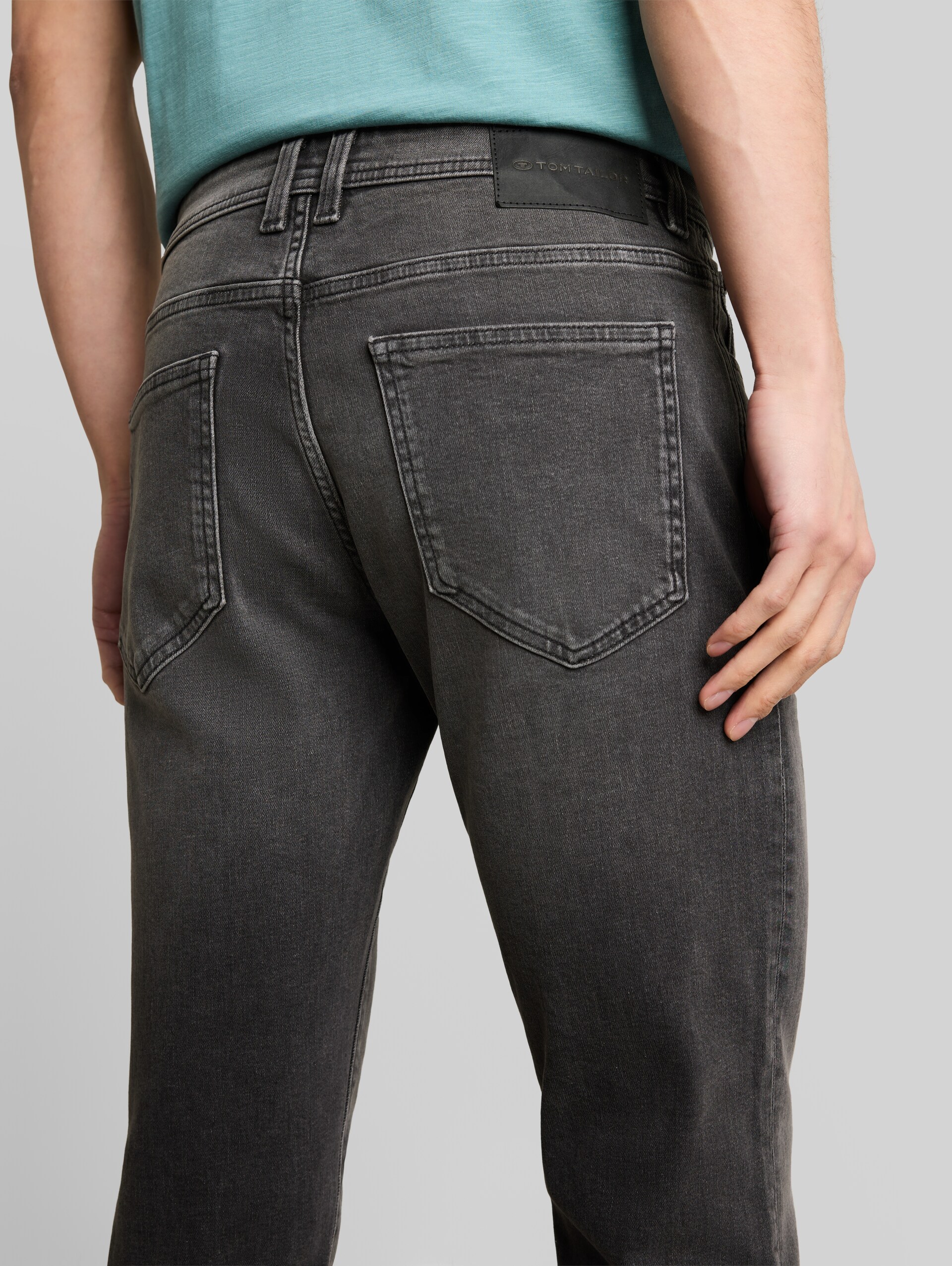 TTMARVIN STRAIGHT Jeans mit Stretch - used dark stone grey denim - Detail-Model-Ansicht