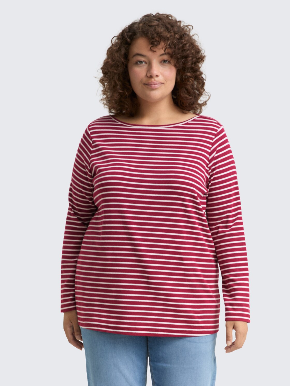 Plus Size - Langarmshirt mit Streifenmuster - red offwhite stripe - Ausschnitt Model-Vorderansicht