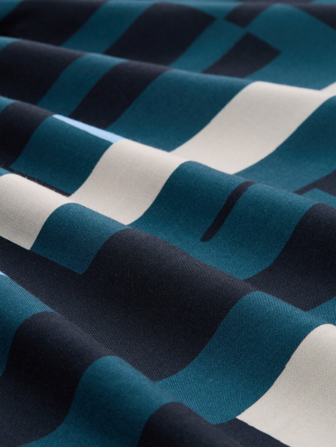 Plus Size - Langarmshirt im Material-Mix - Lunar Eclipse - Material-Ansicht