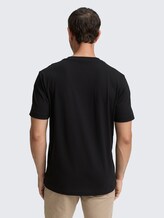 T-Shirts aus Baumwolle im 2er-Pack - Black - Auschnitt Model-Rückansicht