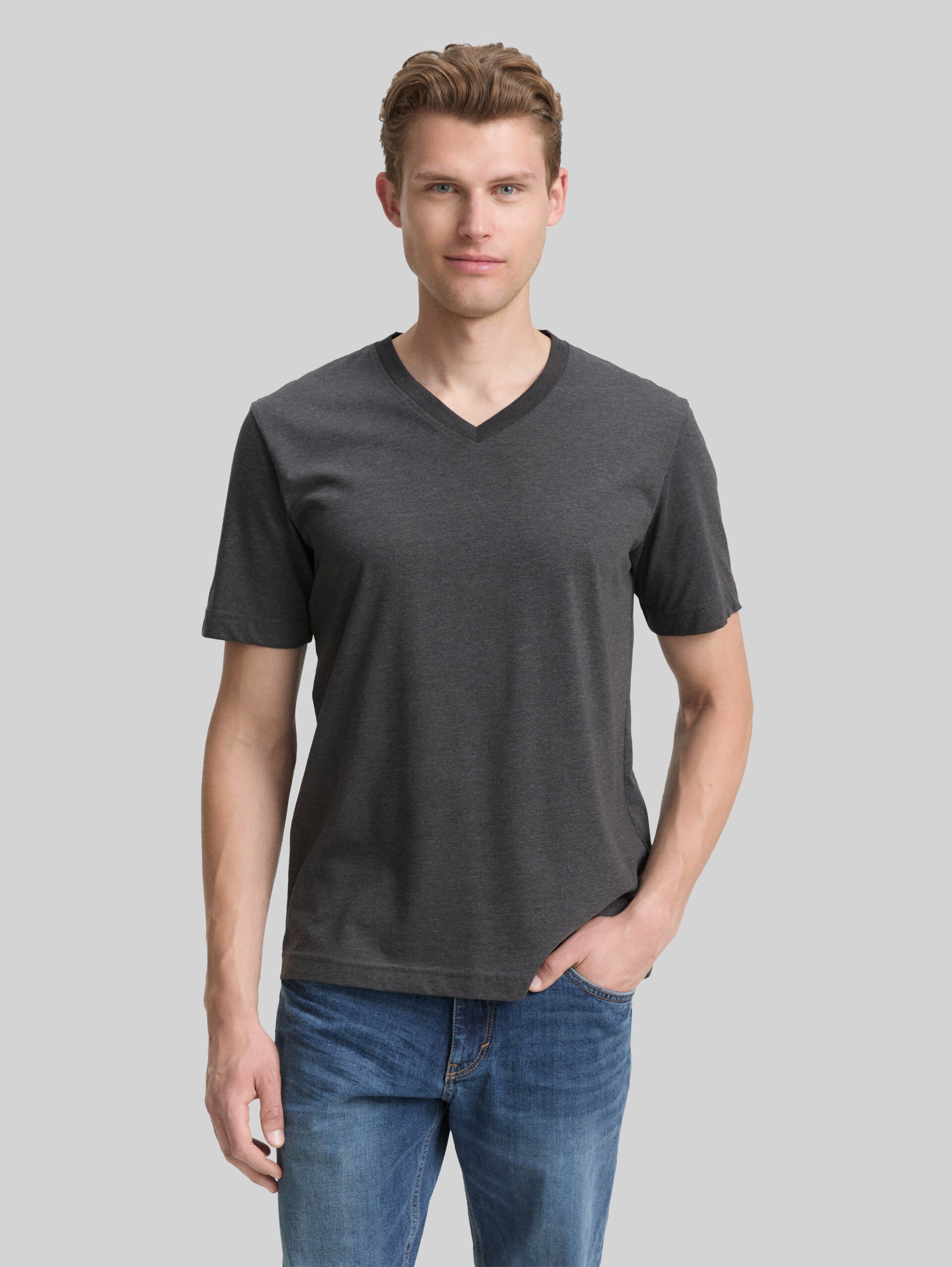 T-shirts met V-hals in een set van 2 - Dark Grey Melange - Nek model vooraanzicht