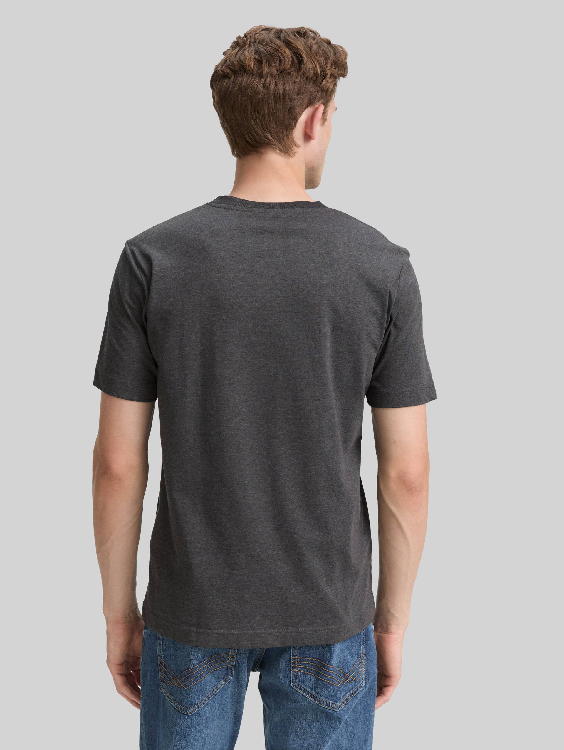 T-shirts met V-hals in een set van 2 - Dark Grey Melange - Neklijn model-achteraanzicht