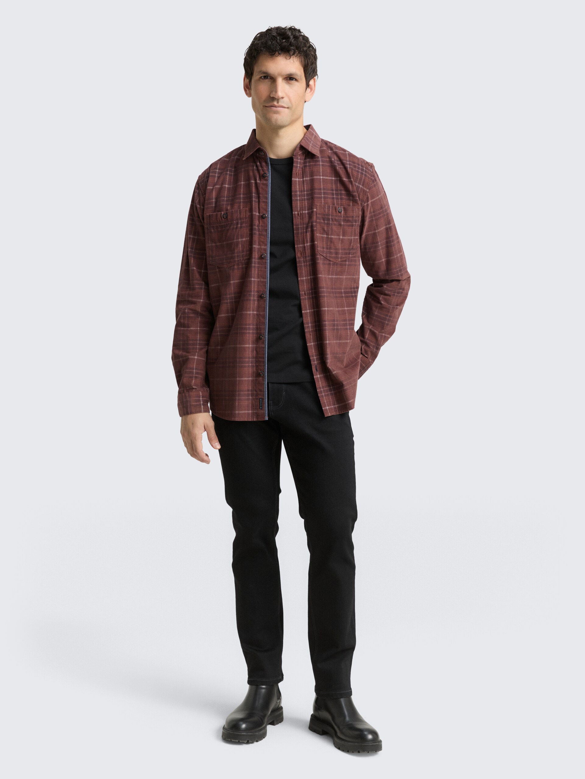 Regular Fit Cordhemd mit Karomuster - brown white cord check - Model-Vorderansicht