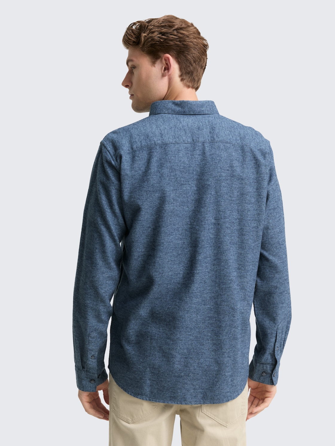 Regular Fit Soft-Touch Hemd in Melange-Optik - light blue grindle structure - Auschnitt Model-Rückansicht