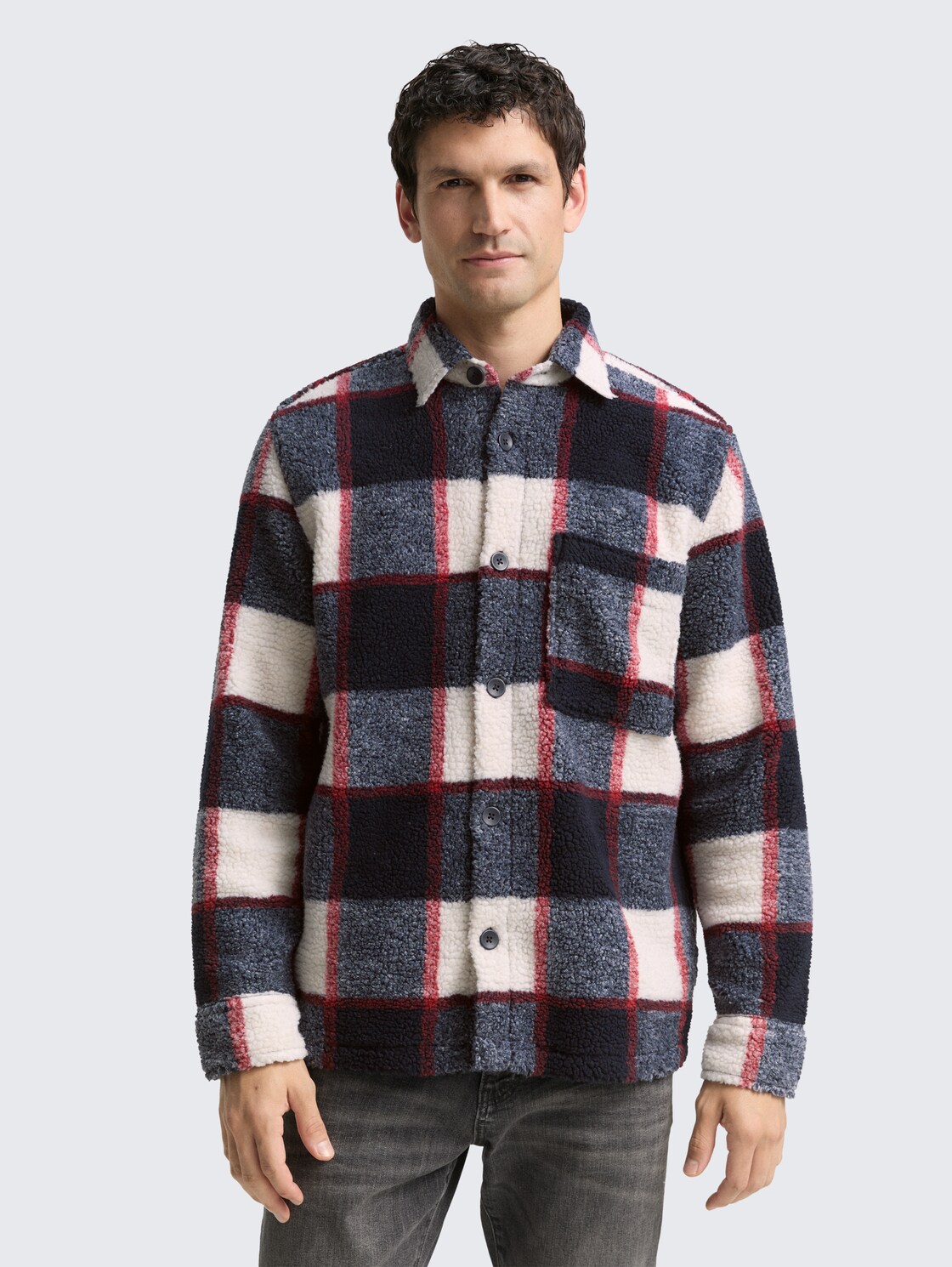 Teddy Overshirt mit Karomuster - blue big check - Ausschnitt Model-Vorderansicht