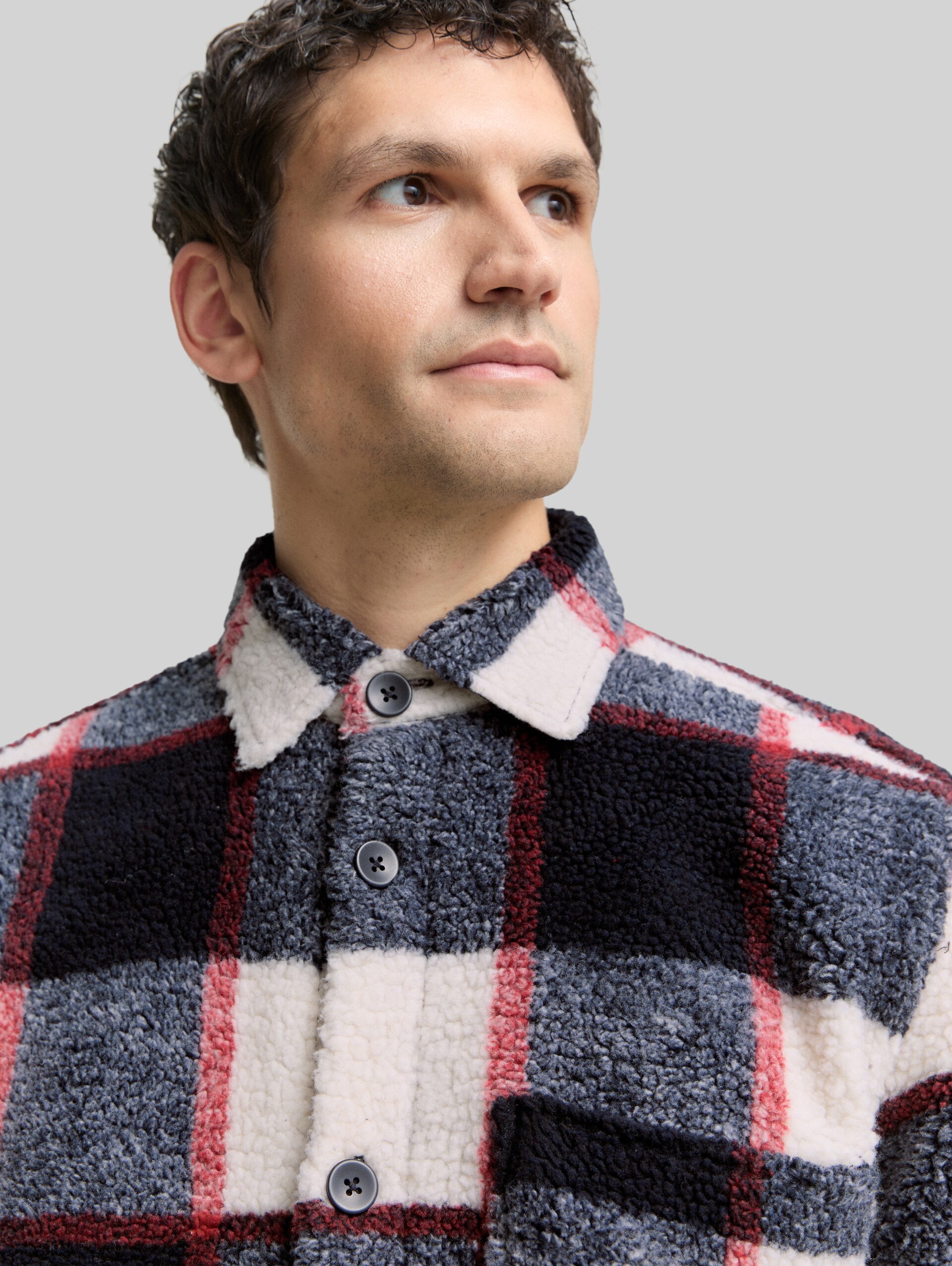Teddy Overshirt mit Karomuster - blue big check - Detail-Model-Ansicht