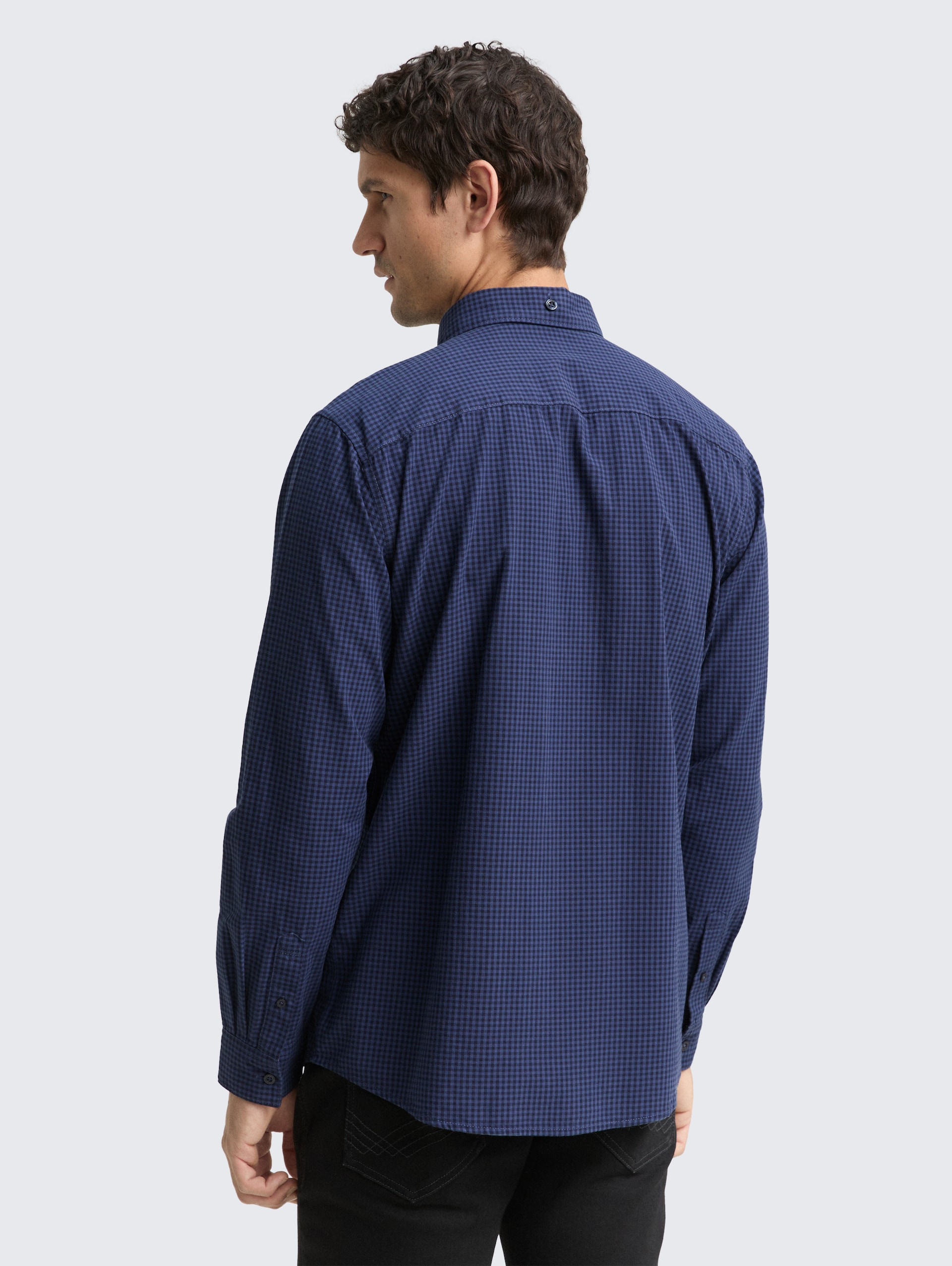 Regular Fit Hemd mit Karomuster - blue vichy check - Auschnitt Model-Rückansicht