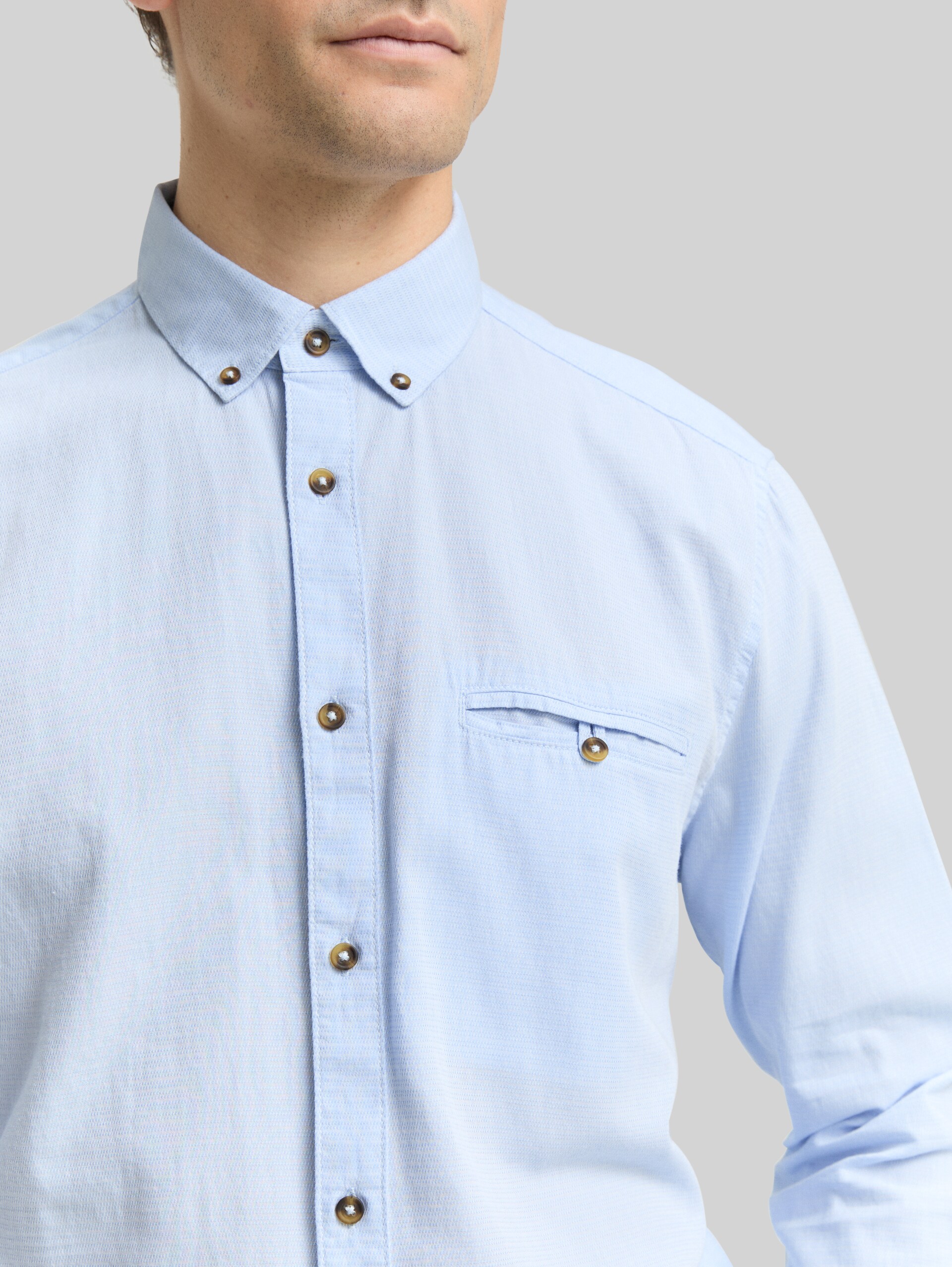 Regular Fit Hemd aus Baumwolle - blue stripy structure - Detail-Model-Ansicht