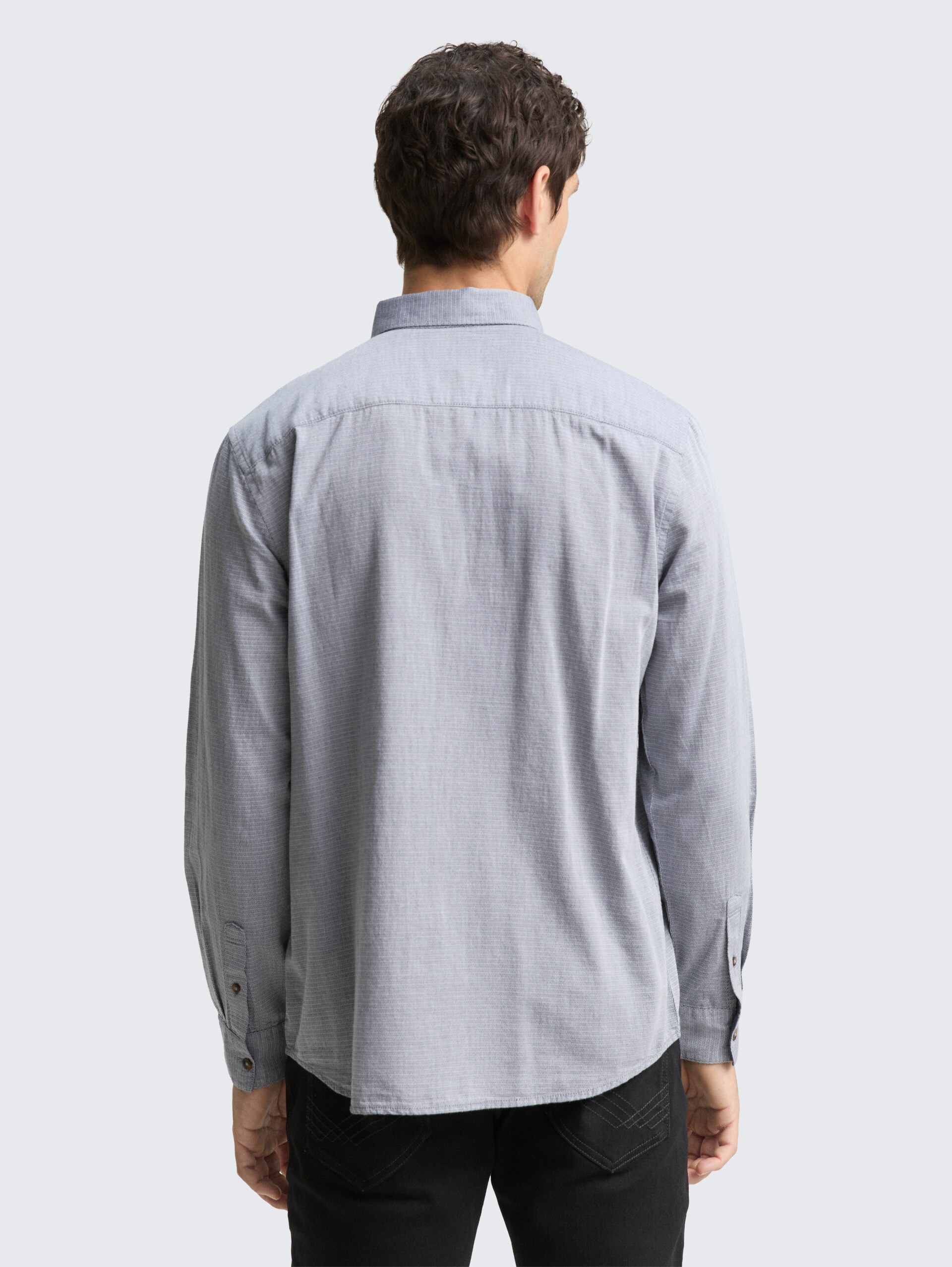 Regular Fit Hemd aus Baumwolle - navy stripy structure - Auschnitt Model-Rückansicht