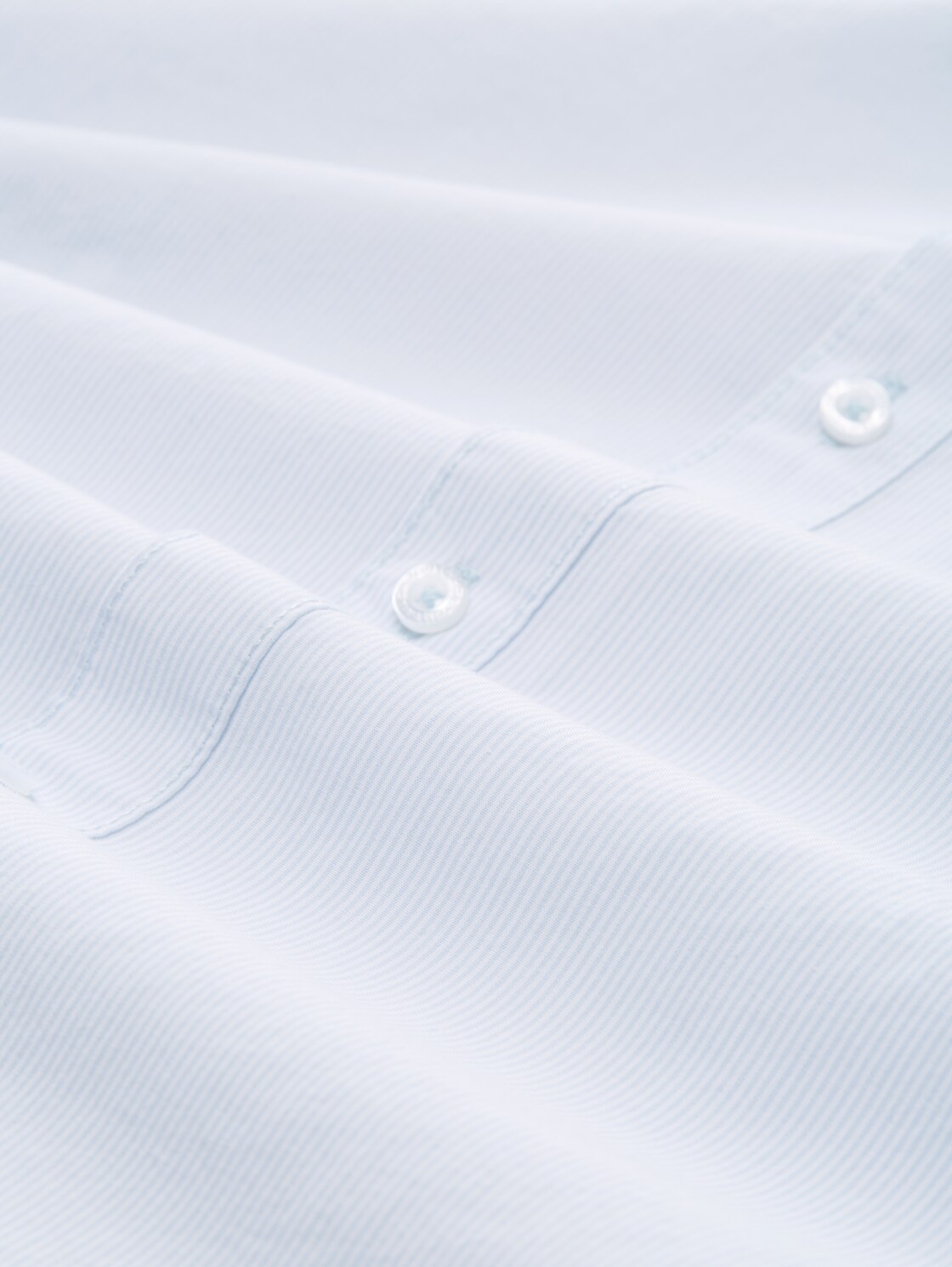 Fitted Hemd aus Baumwolle - light blue stripe - Material-Ansicht