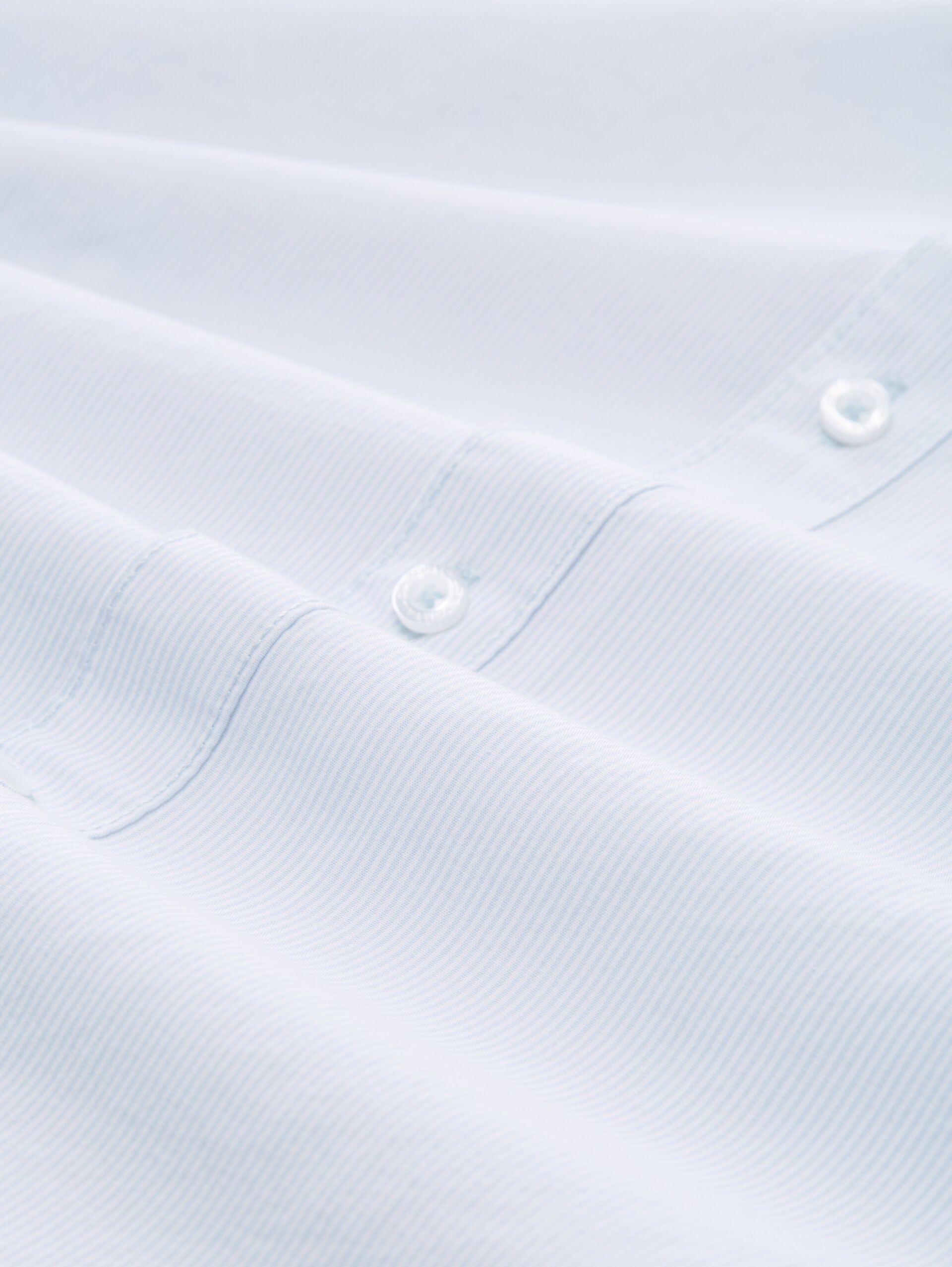 Fitted Hemd aus Baumwolle - light blue stripe - Material-Ansicht