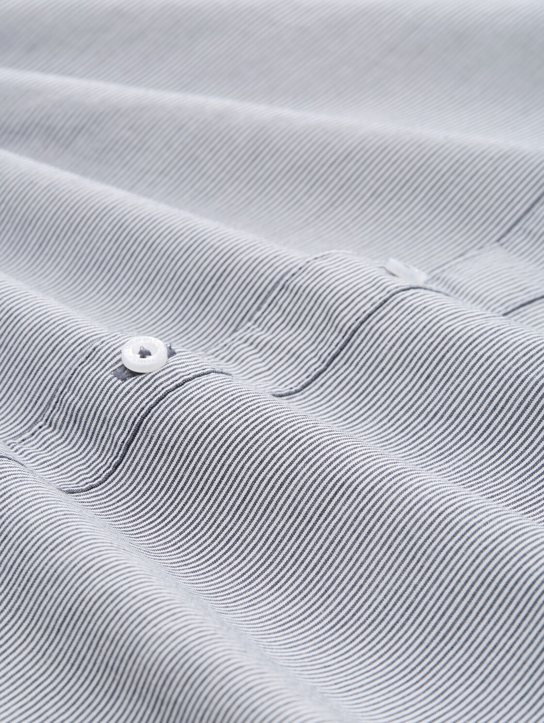 Fitted Hemd aus Baumwolle - blue stripe - Material-Ansicht