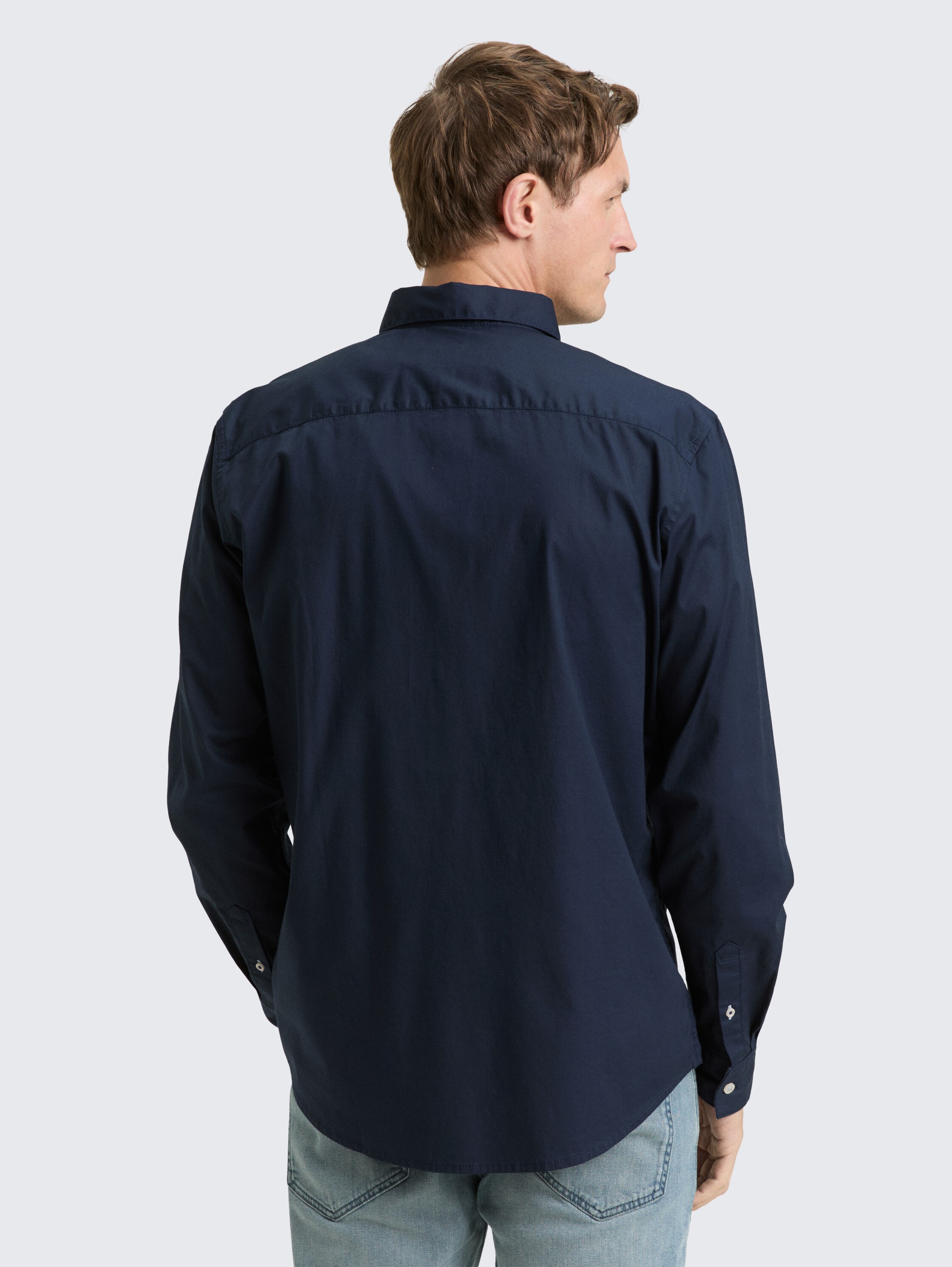 Regular fit overhemd met stretch - sky captain blue - Neklijn model-achteraanzicht