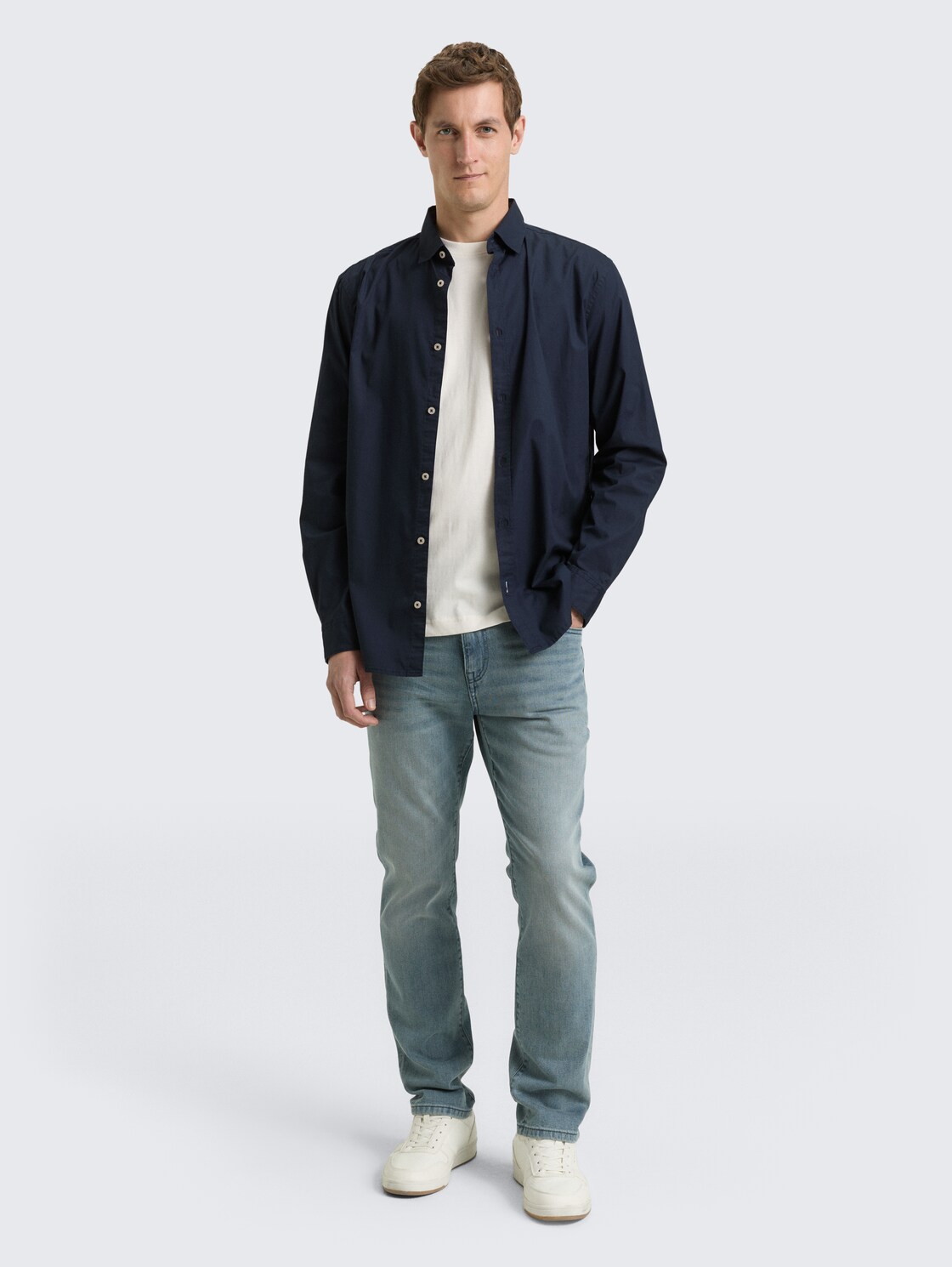 Regular Fit Hemd mit Stretch - sky captain blue - Model-Vorderansicht